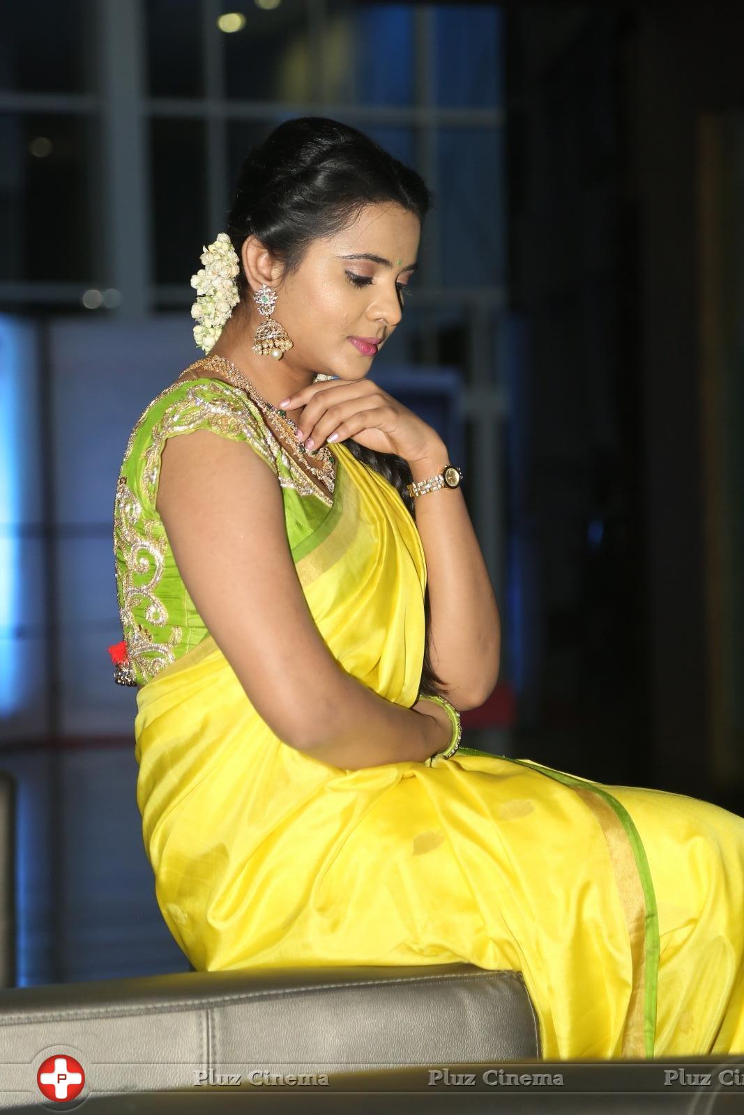 Manasa at Savithri Movie Audio Launch Photos | Picture 1260014