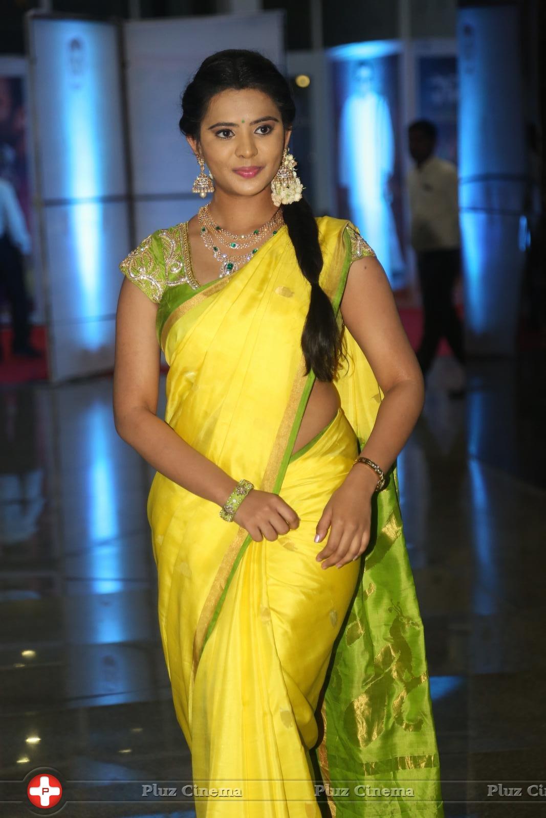 Manasa at Savithri Movie Audio Launch Photos | Picture 1260030
