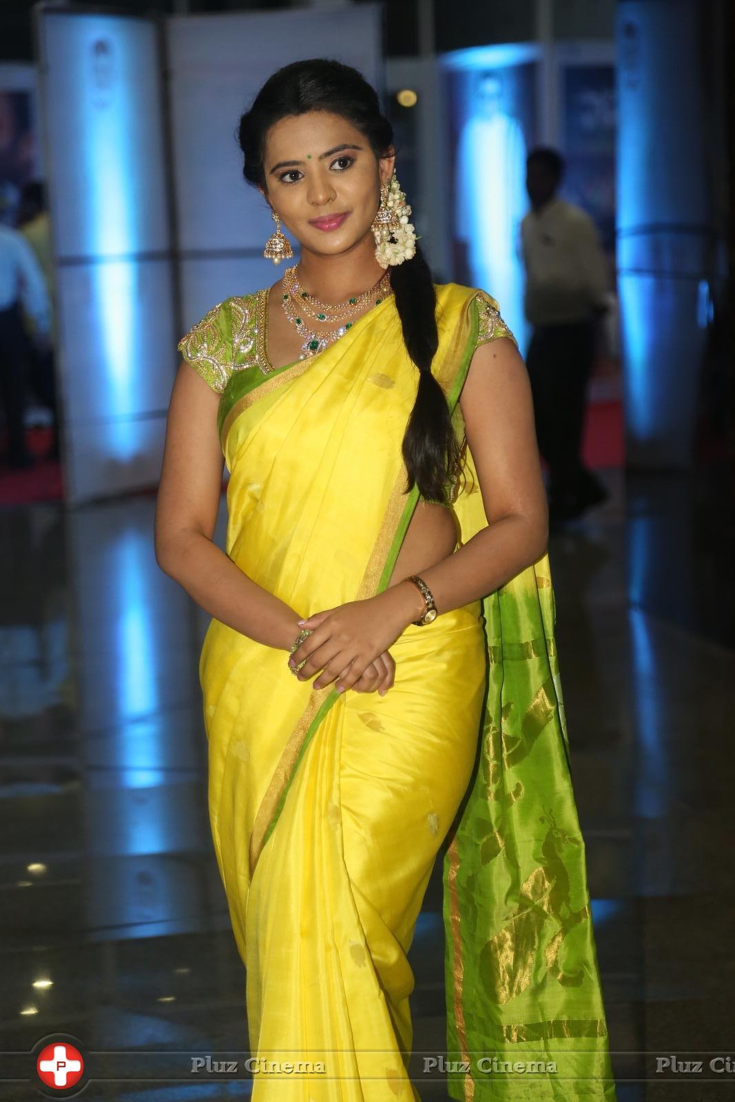 Manasa at Savithri Movie Audio Launch Photos | Picture 1260031