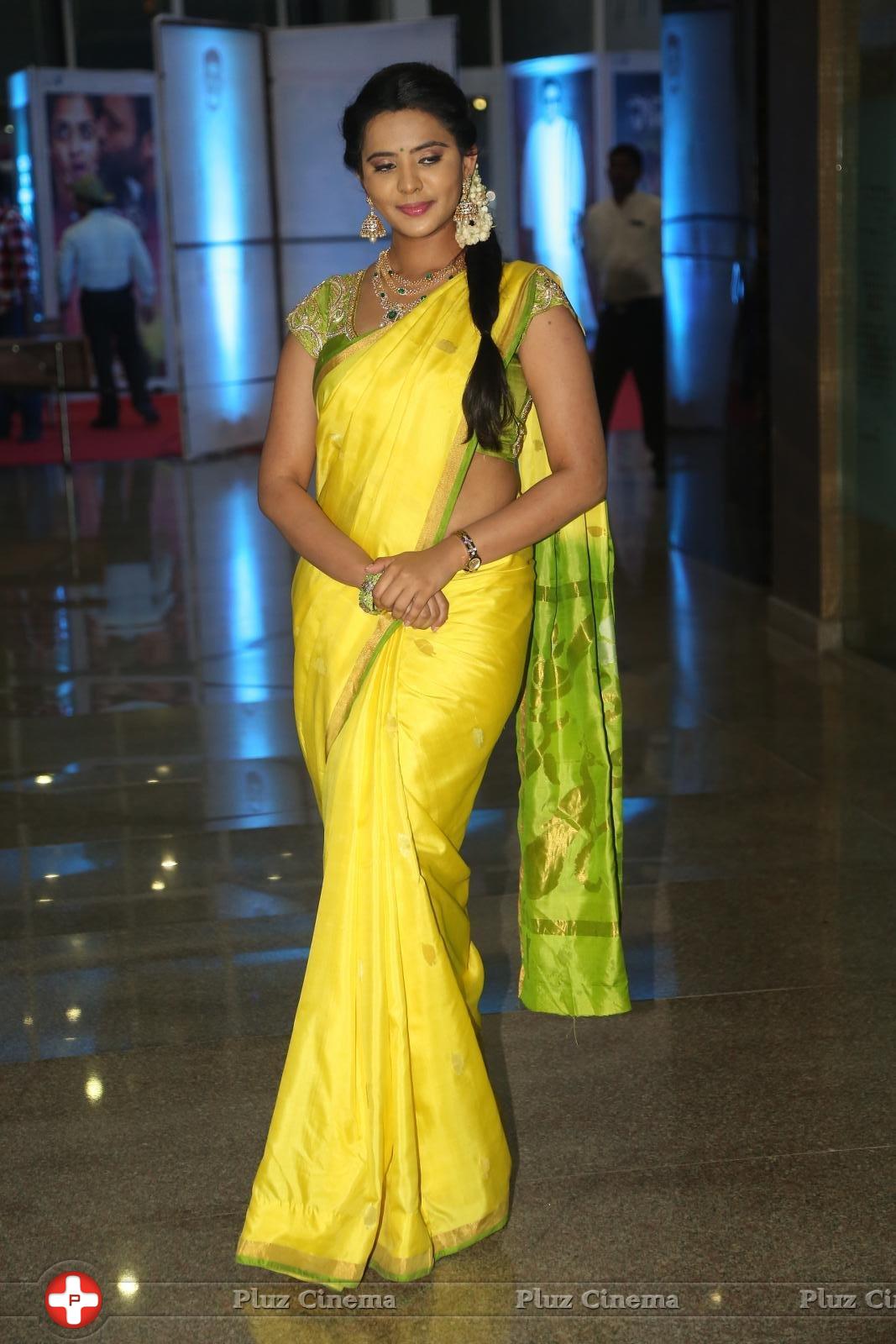 Manasa at Savithri Movie Audio Launch Photos | Picture 1260033