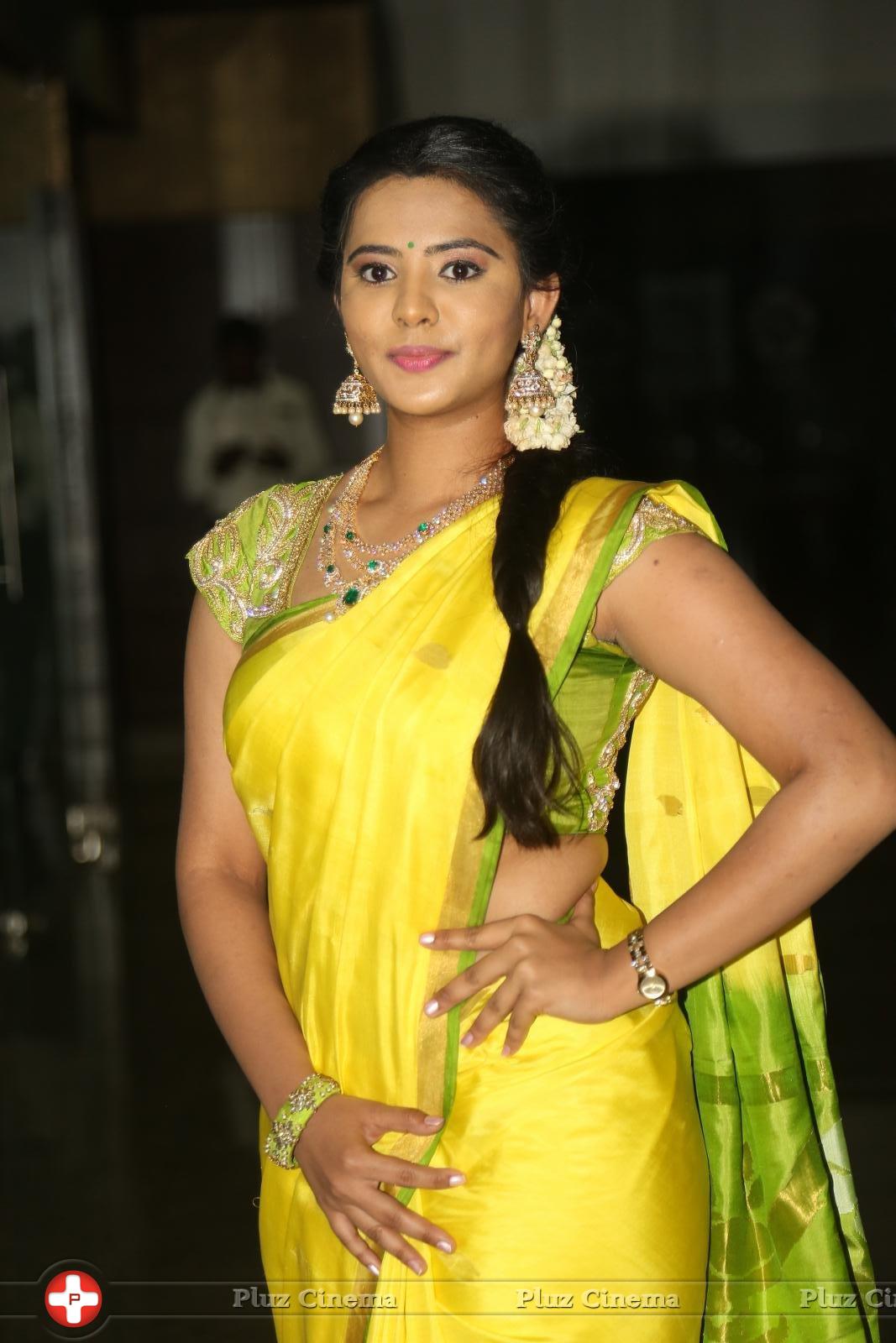 Manasa at Savithri Movie Audio Launch Photos | Picture 1260041