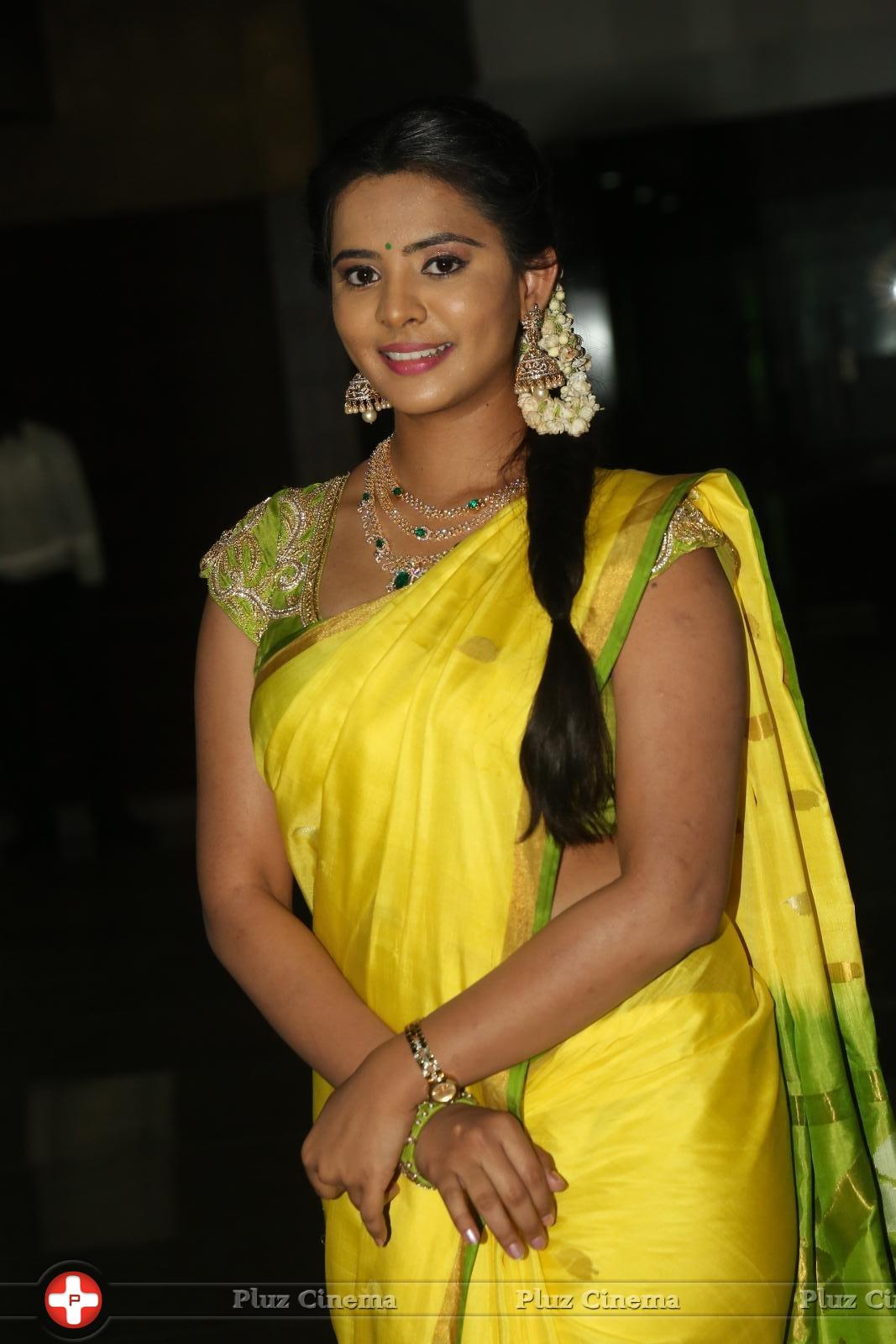 Manasa at Savithri Movie Audio Launch Photos | Picture 1260066