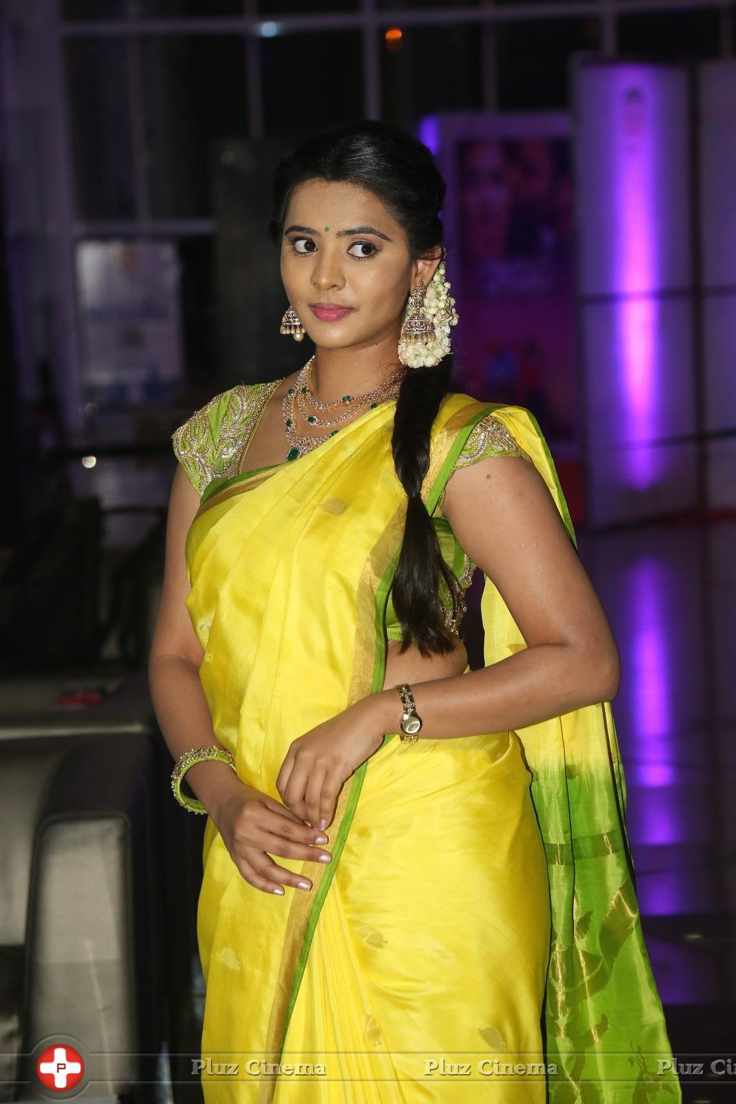 Manasa at Savithri Movie Audio Launch Photos | Picture 1260108