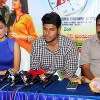 Run Movie Team at Vijayawada Trendset Mall Photos | Picture 1273294