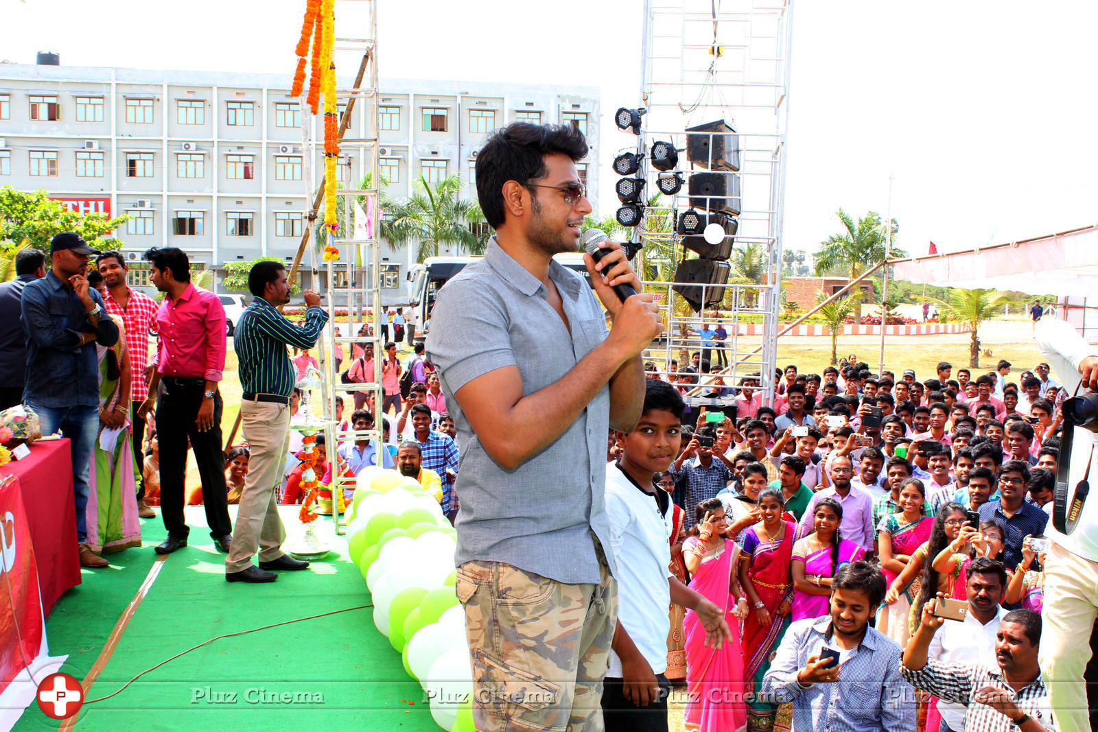 Search Results Run movie team at Avanthi Engineering College Stills | Picture 1273612