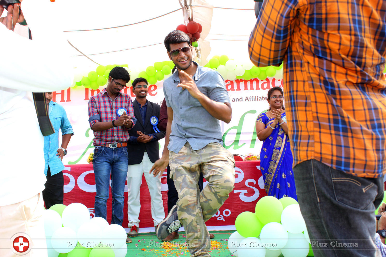 Search Results Run movie team at Avanthi Engineering College Stills | Picture 1273623