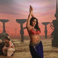 Varalaxmi Sarathkumar - Madha Gaja Raja Movie Stills | Picture 1304066