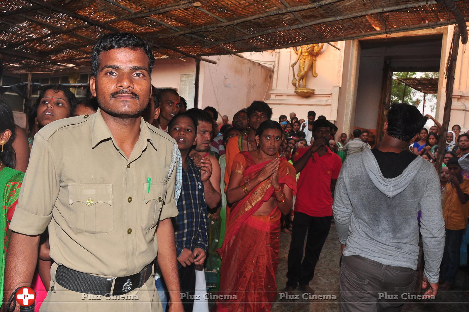 Supreme Movie Team at Kondagattu Anjaneya Swamy Temple Photos | Picture 1307285