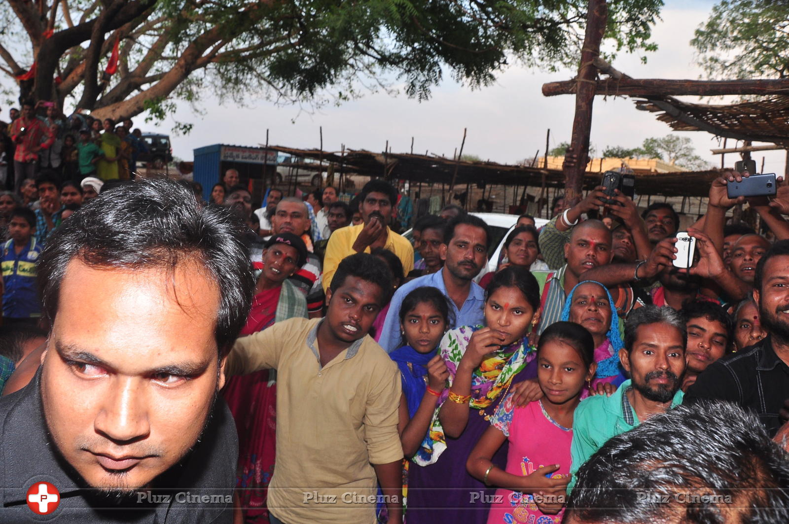 Supreme Movie Team at Kondagattu Anjaneya Swamy Temple Photos | Picture 1307292