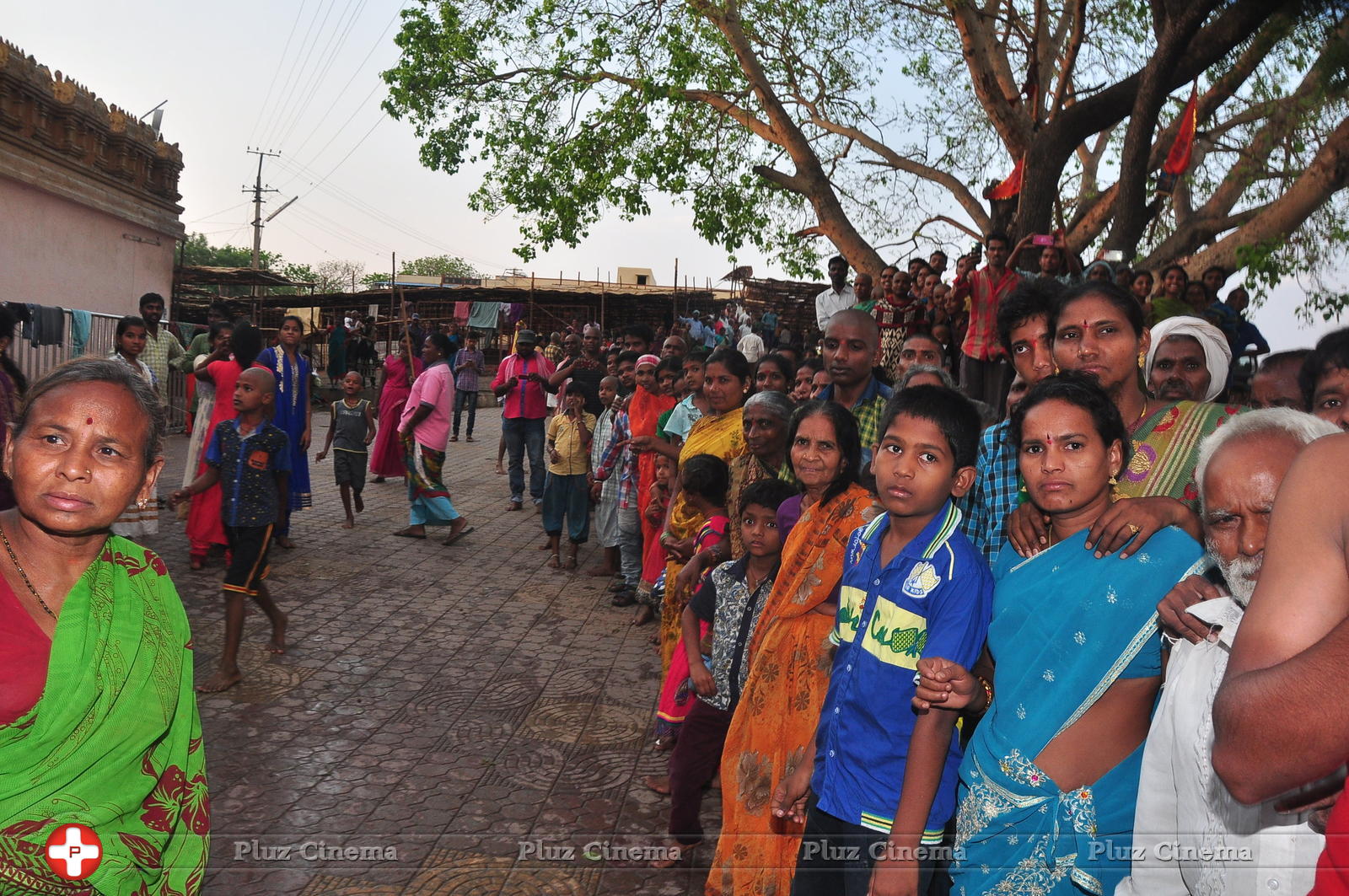 Supreme Movie Team at Kondagattu Anjaneya Swamy Temple Photos | Picture 1307294