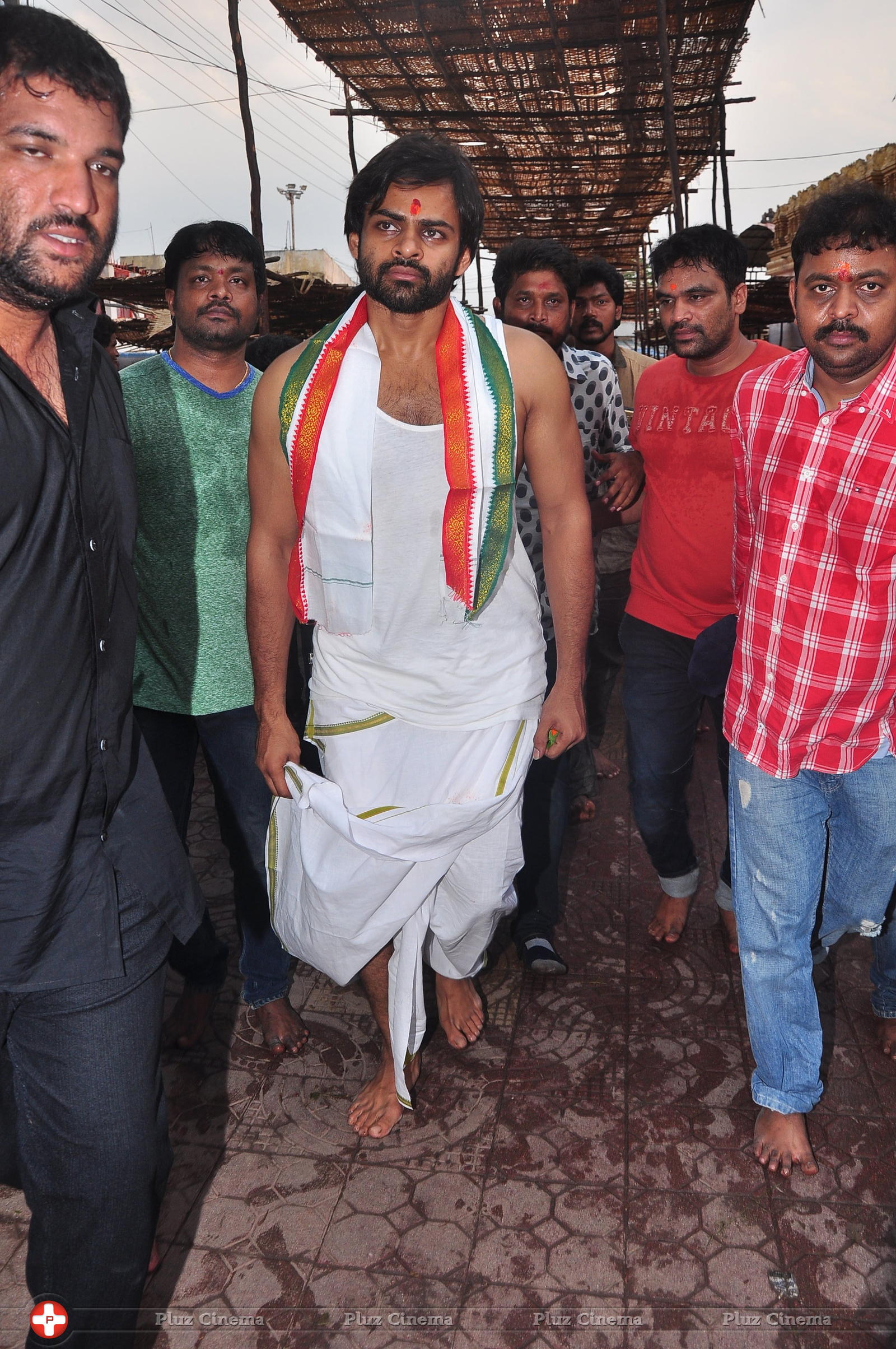 Supreme Movie Team at Kondagattu Anjaneya Swamy Temple Photos | Picture 1307301