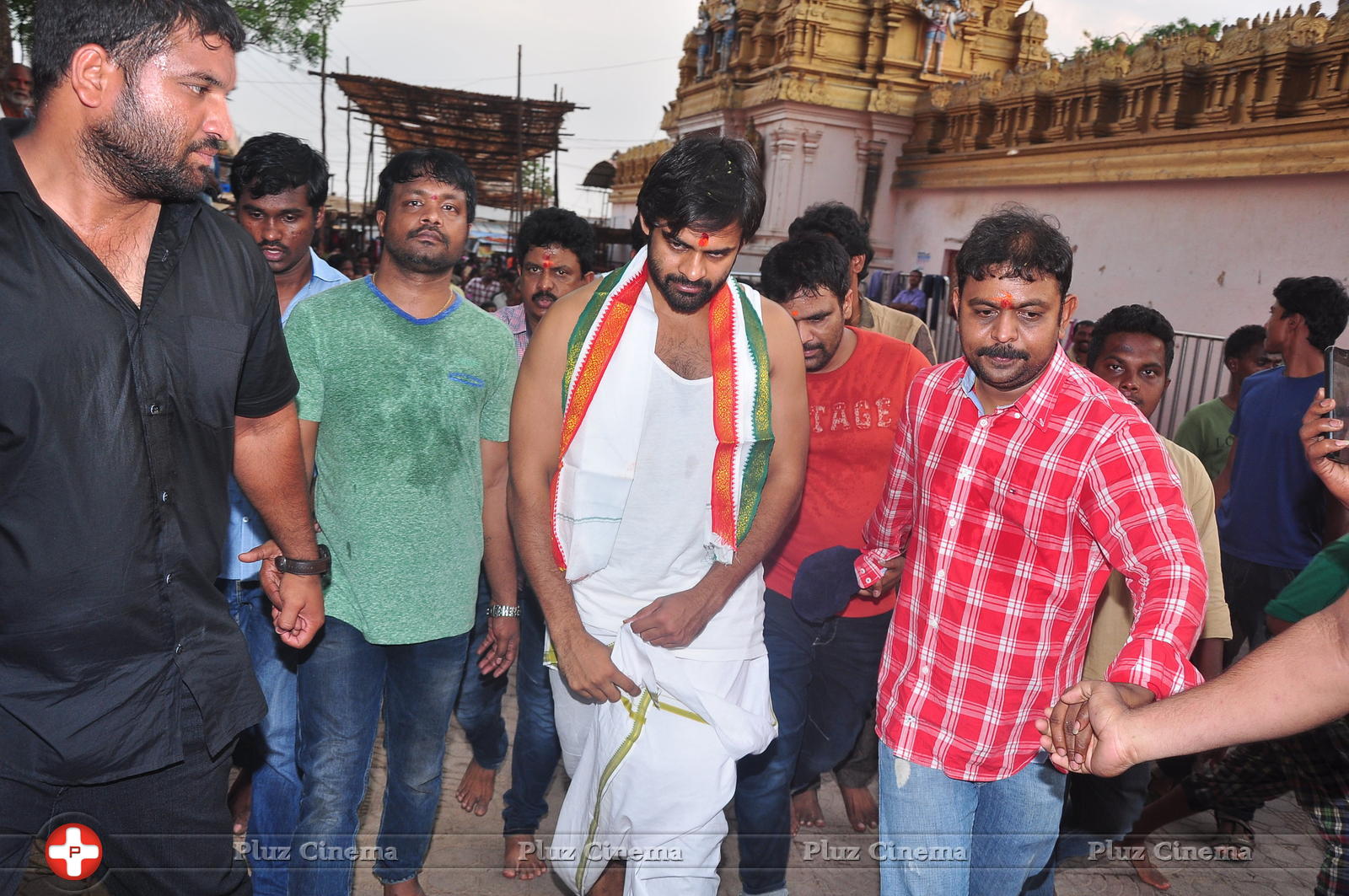 Supreme Movie Team at Kondagattu Anjaneya Swamy Temple Photos | Picture 1307302