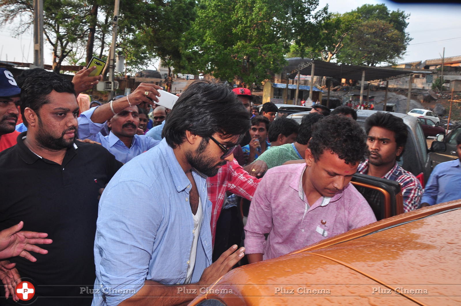 Supreme Movie Team at Kondagattu Anjaneya Swamy Temple Photos | Picture 1307303