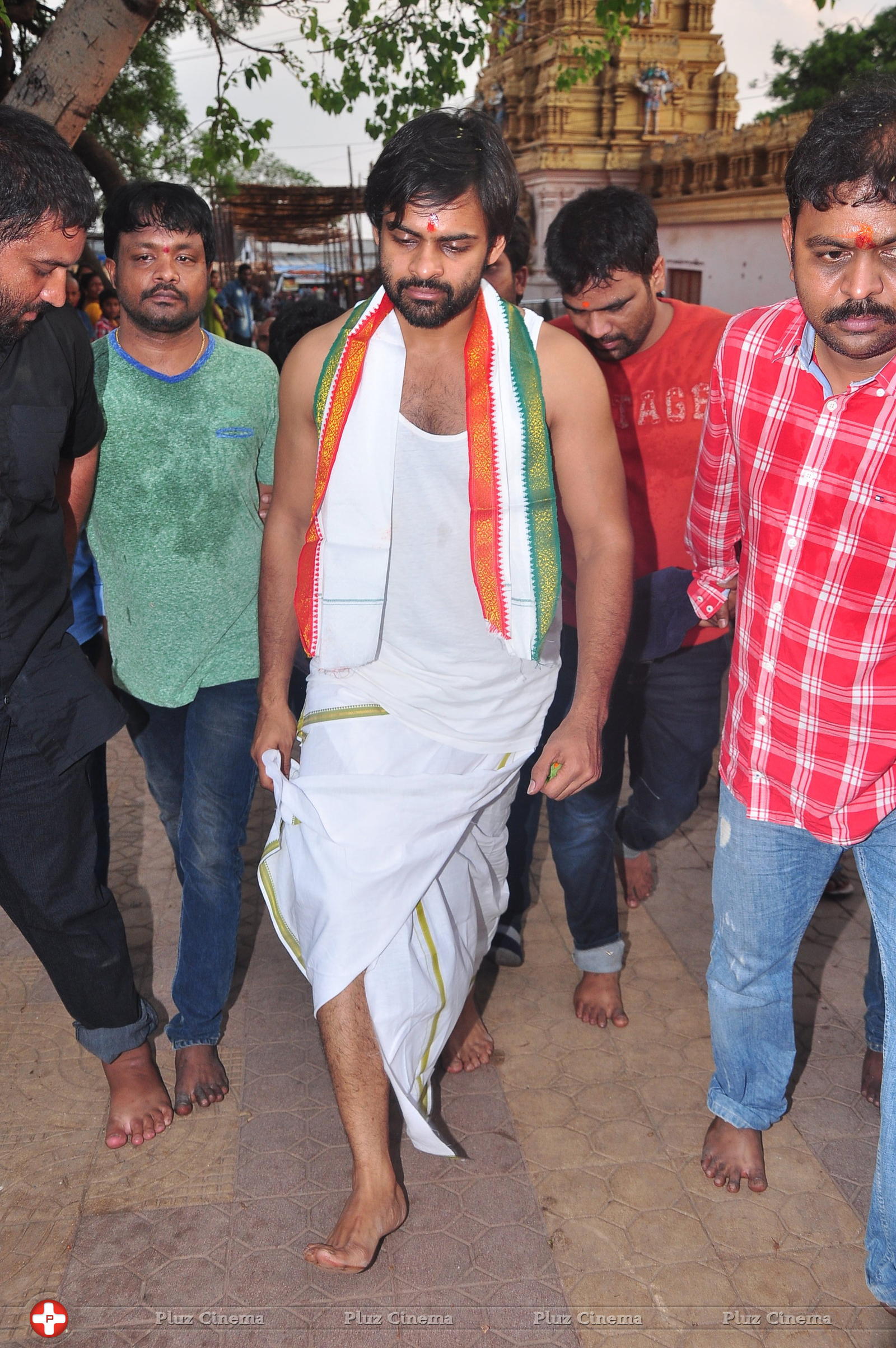 Supreme Movie Team at Kondagattu Anjaneya Swamy Temple Photos | Picture 1307307