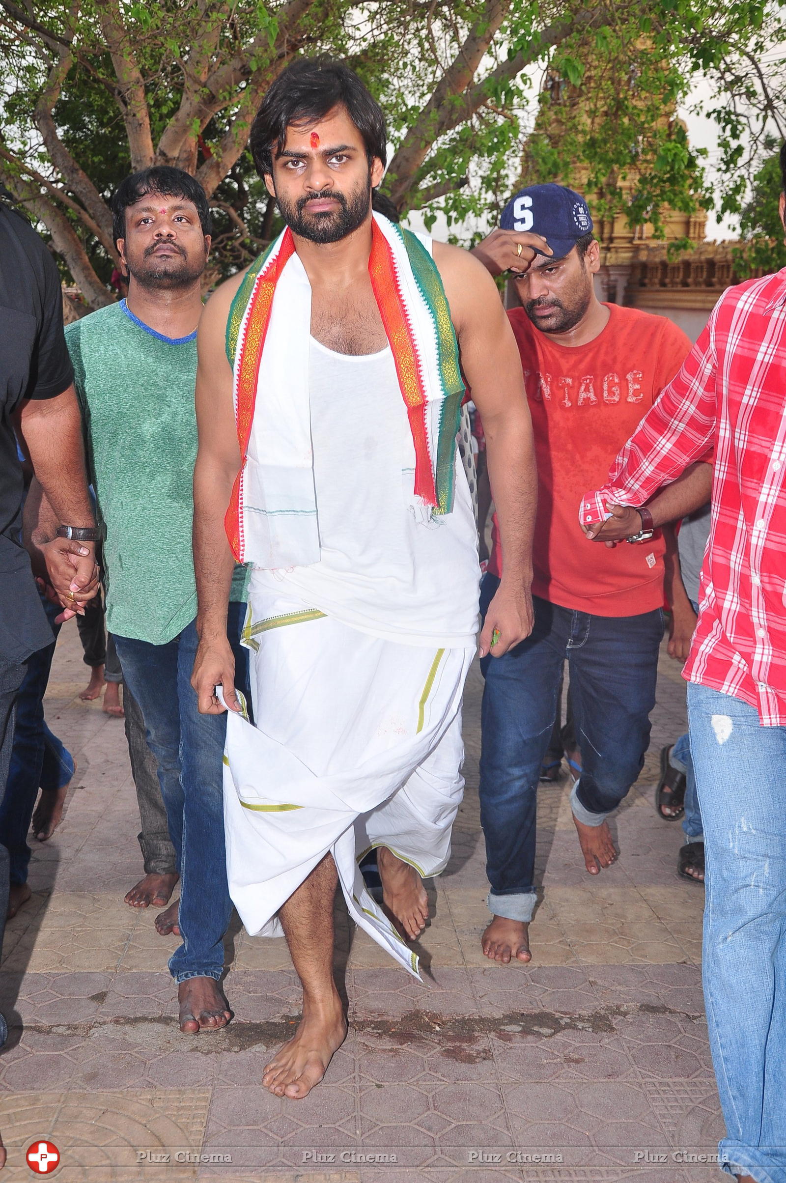 Supreme Movie Team at Kondagattu Anjaneya Swamy Temple Photos | Picture 1307308