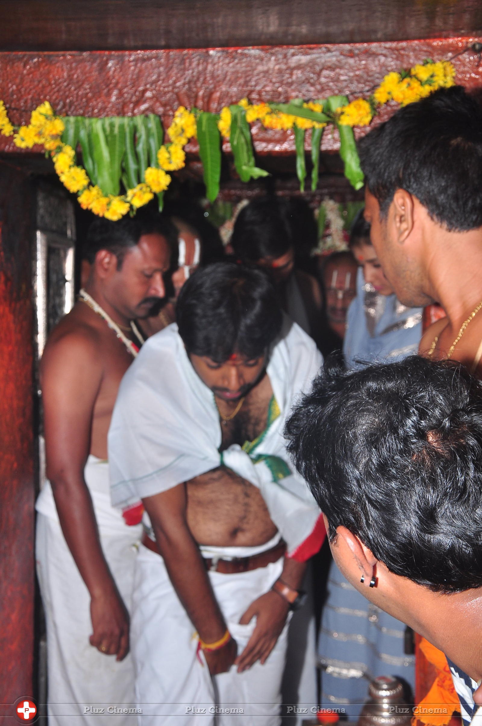 Supreme Movie Team at Kondagattu Anjaneya Swamy Temple Photos | Picture 1307479