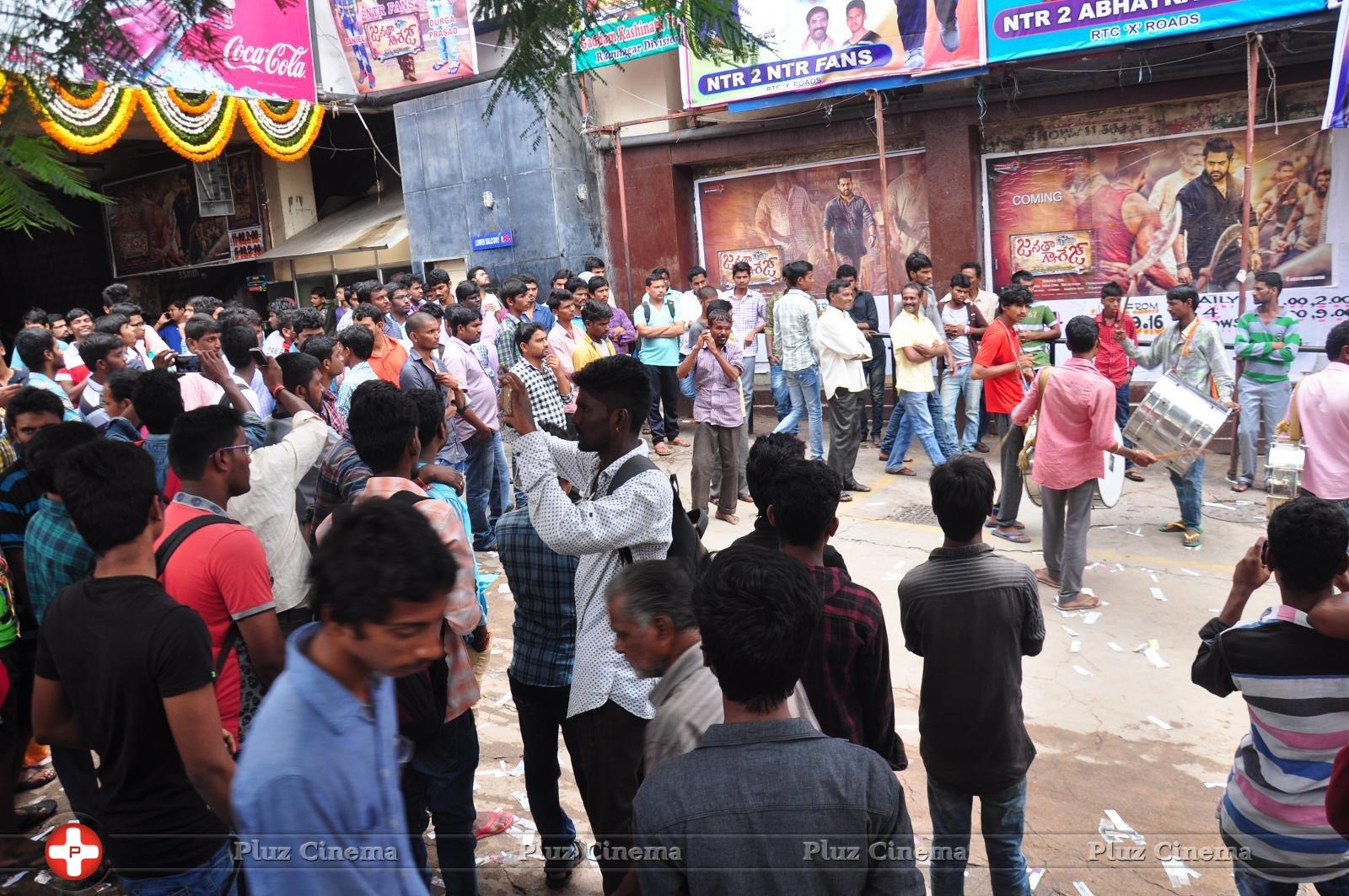 Janatha Garage Movie Theatre Coverage Photos | Picture 1406197