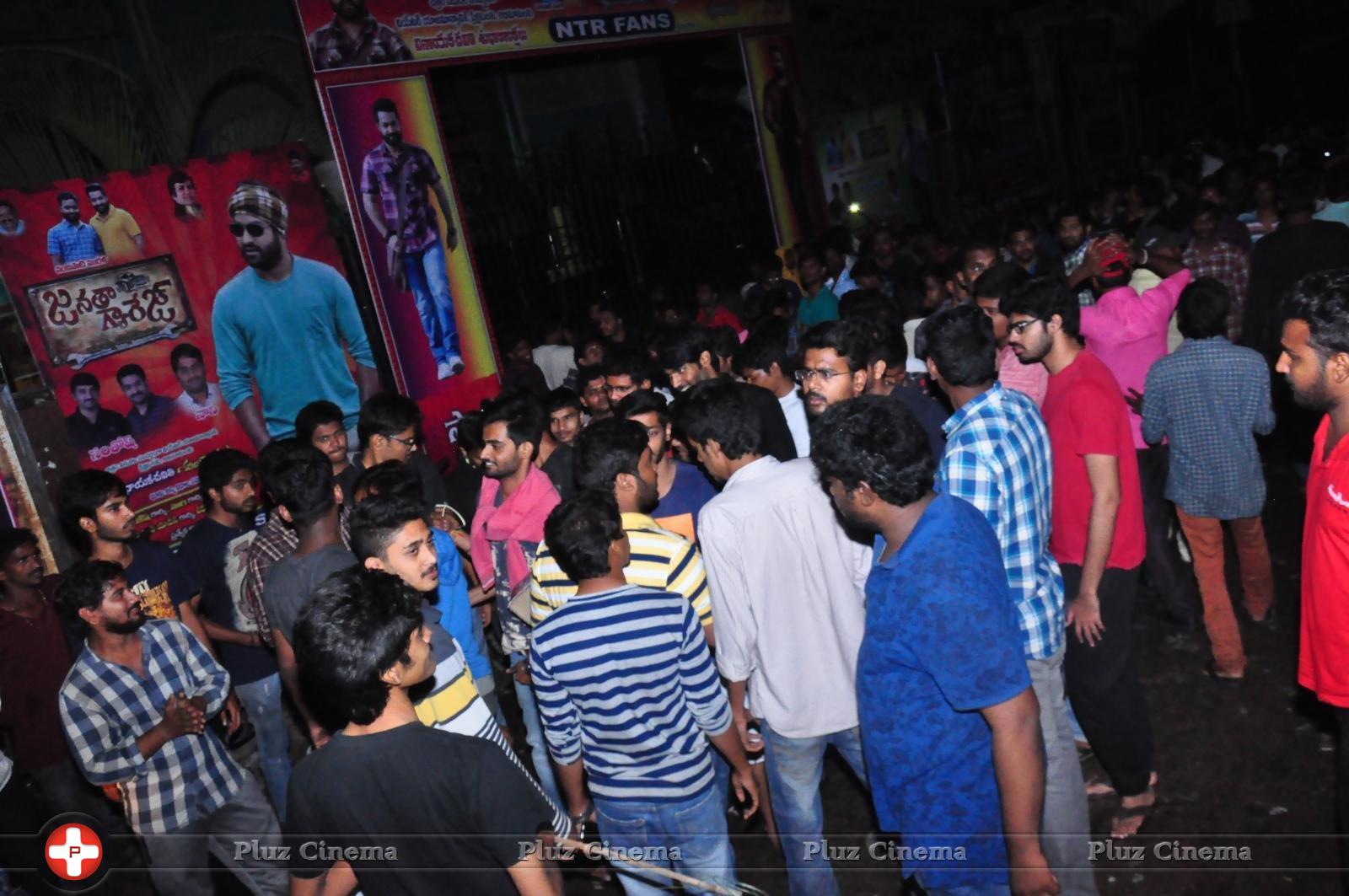 Janatha Garage Movie Theatre Coverage Photos | Picture 1406231