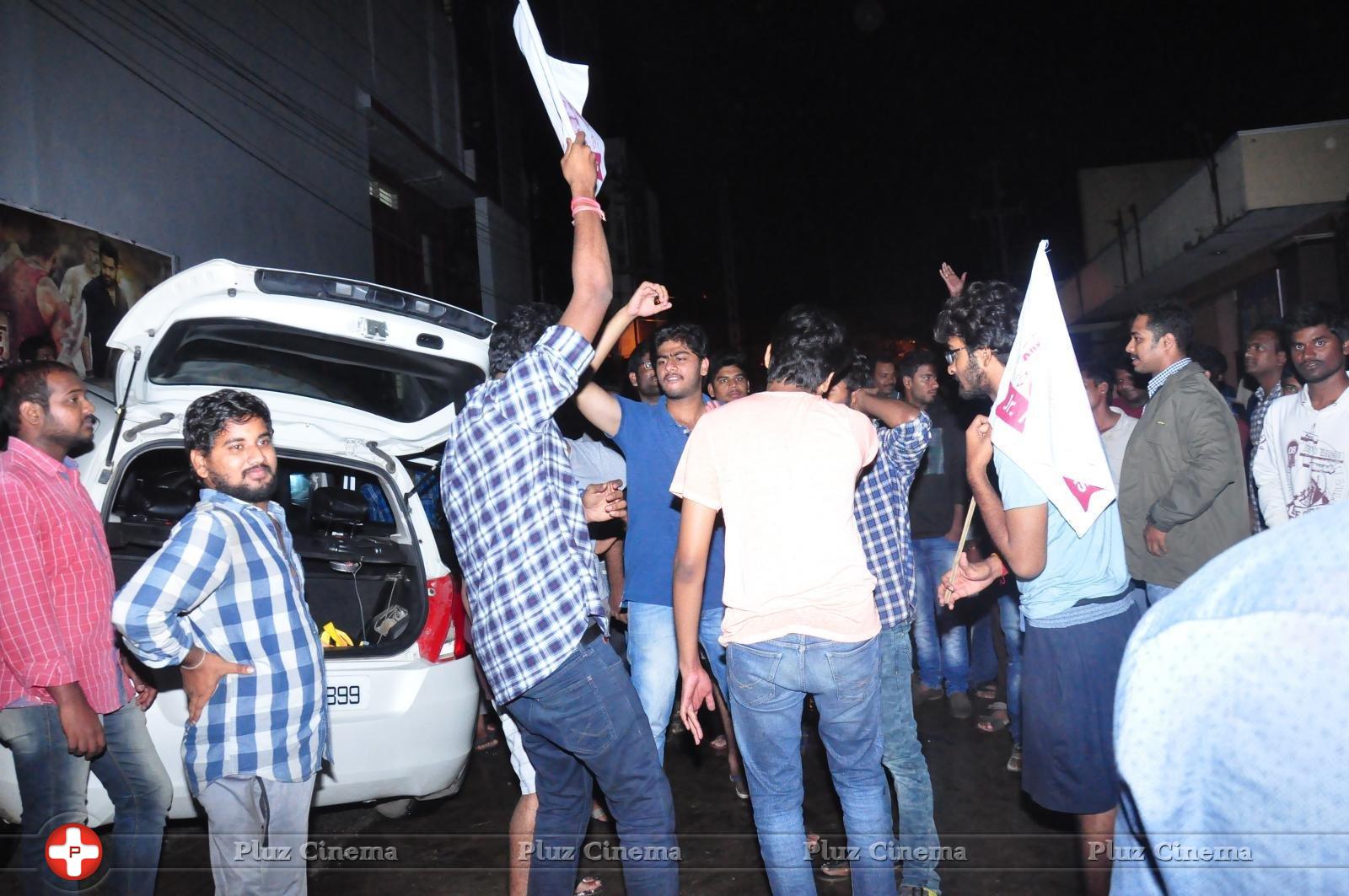 Janatha Garage Movie Theatre Coverage Photos | Picture 1406265