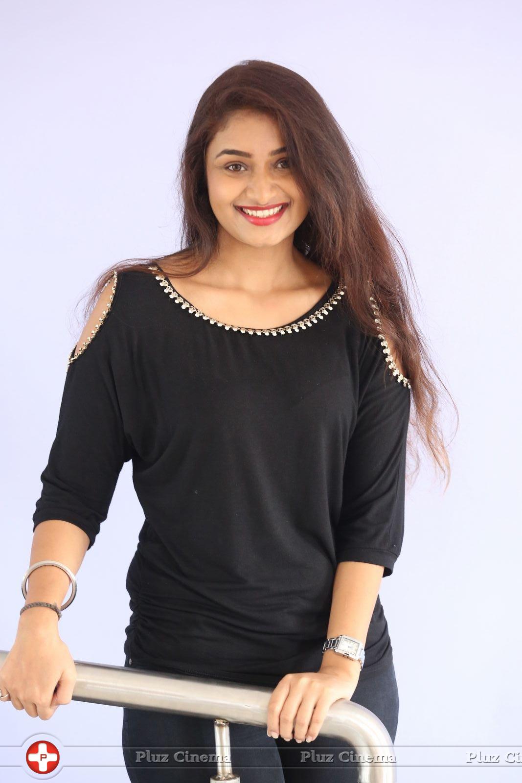 Kiran Chetwani New Photos | Picture 1410183