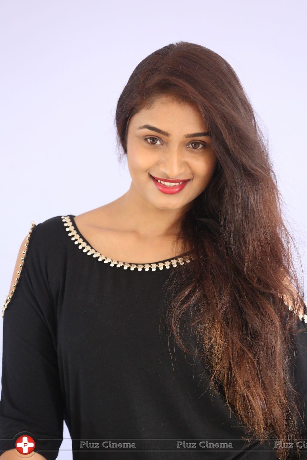 Kiran Chetwani New Photos | Picture 1410188