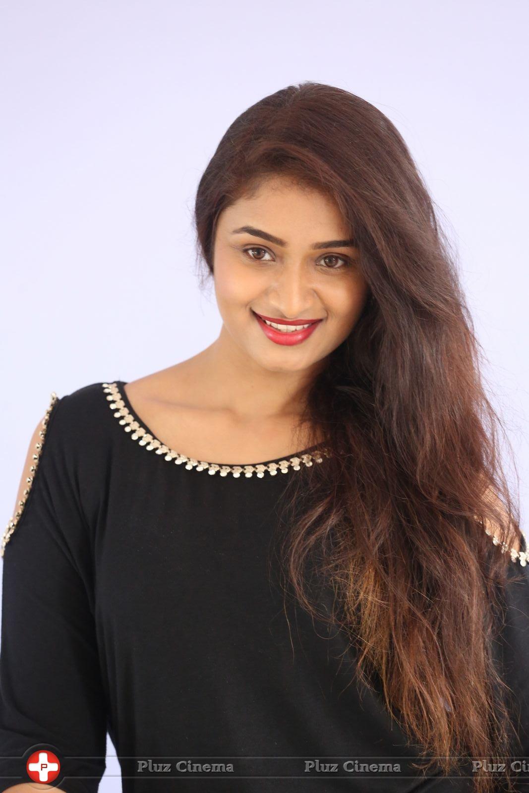 Kiran Chetwani New Photos | Picture 1410189