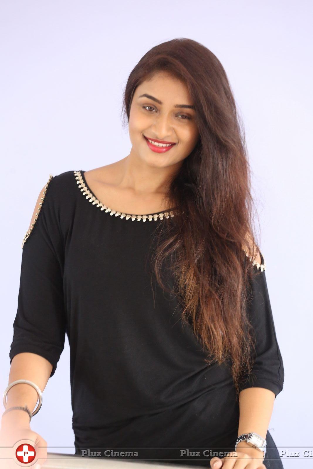 Kiran Chetwani New Photos | Picture 1410191