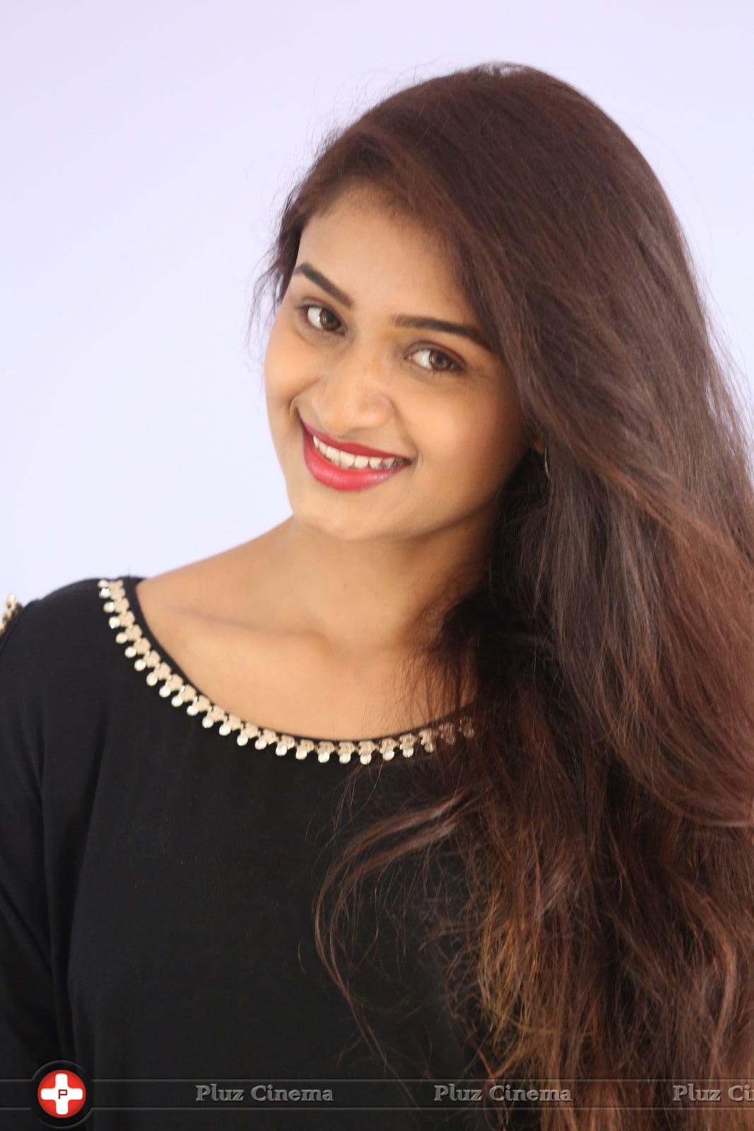 Kiran Chetwani New Photos | Picture 1410205