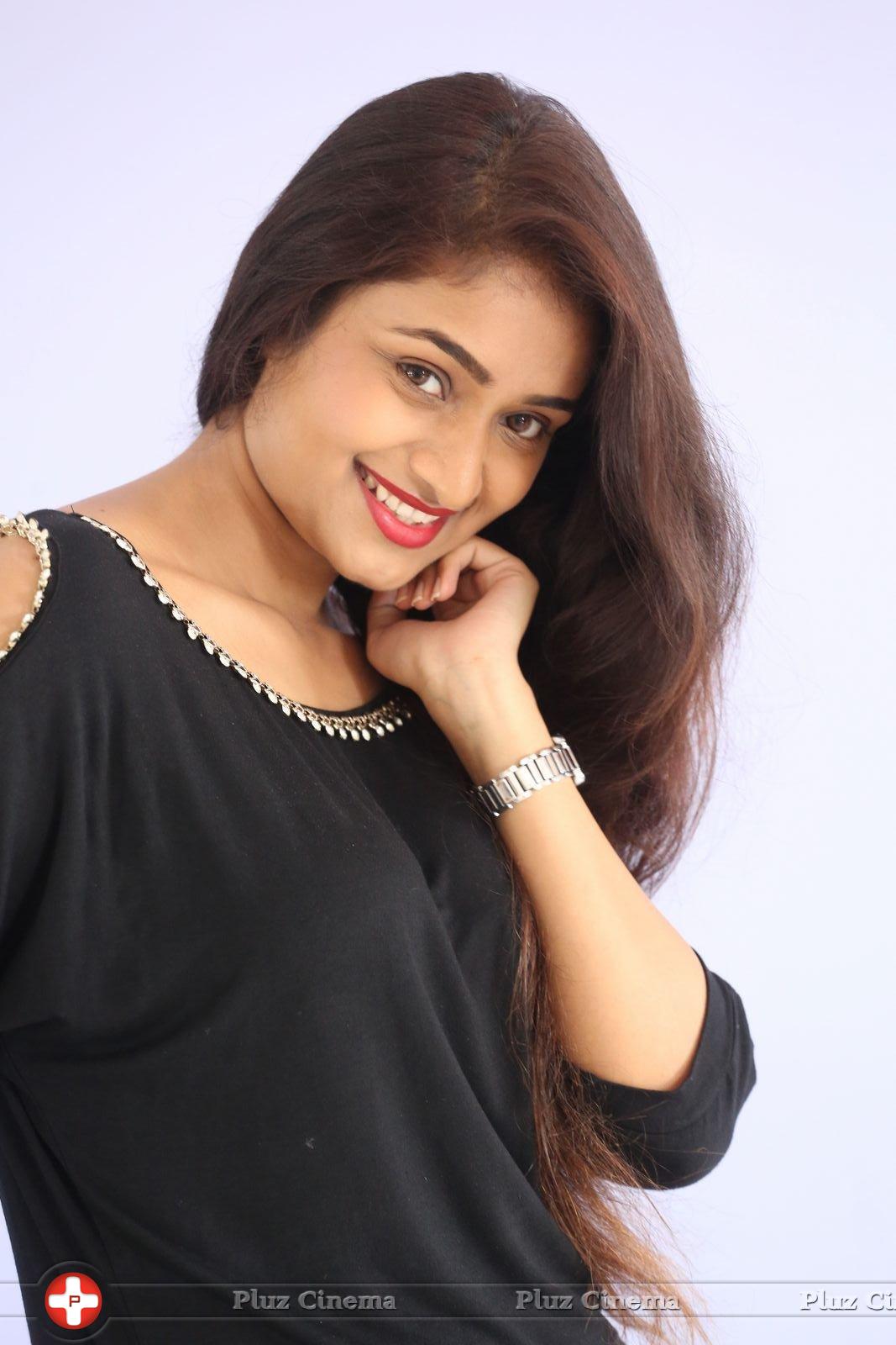 Kiran Chetwani New Photos | Picture 1410207