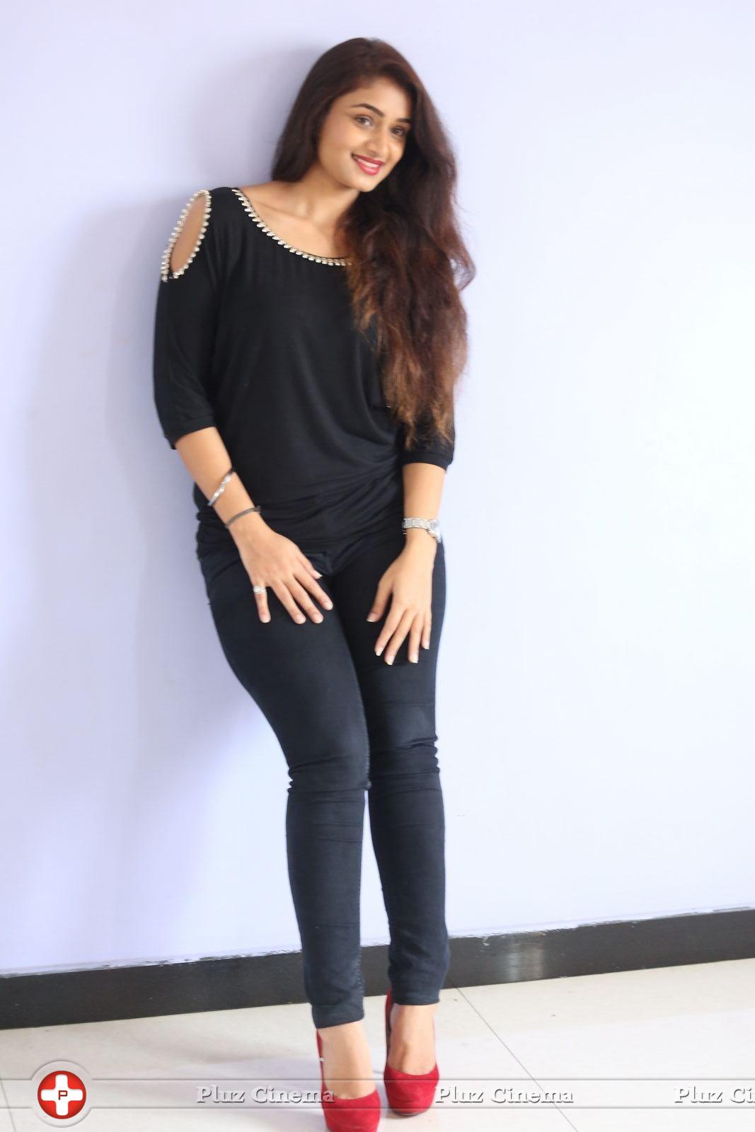 Kiran Chetwani New Photos | Picture 1410214