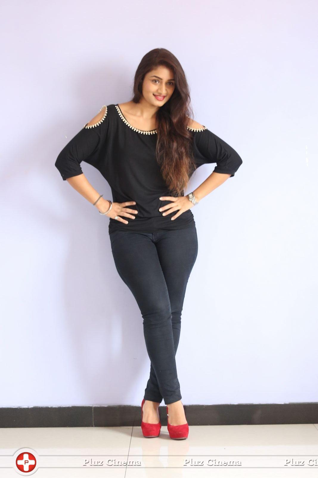 Kiran Chetwani New Photos | Picture 1410223