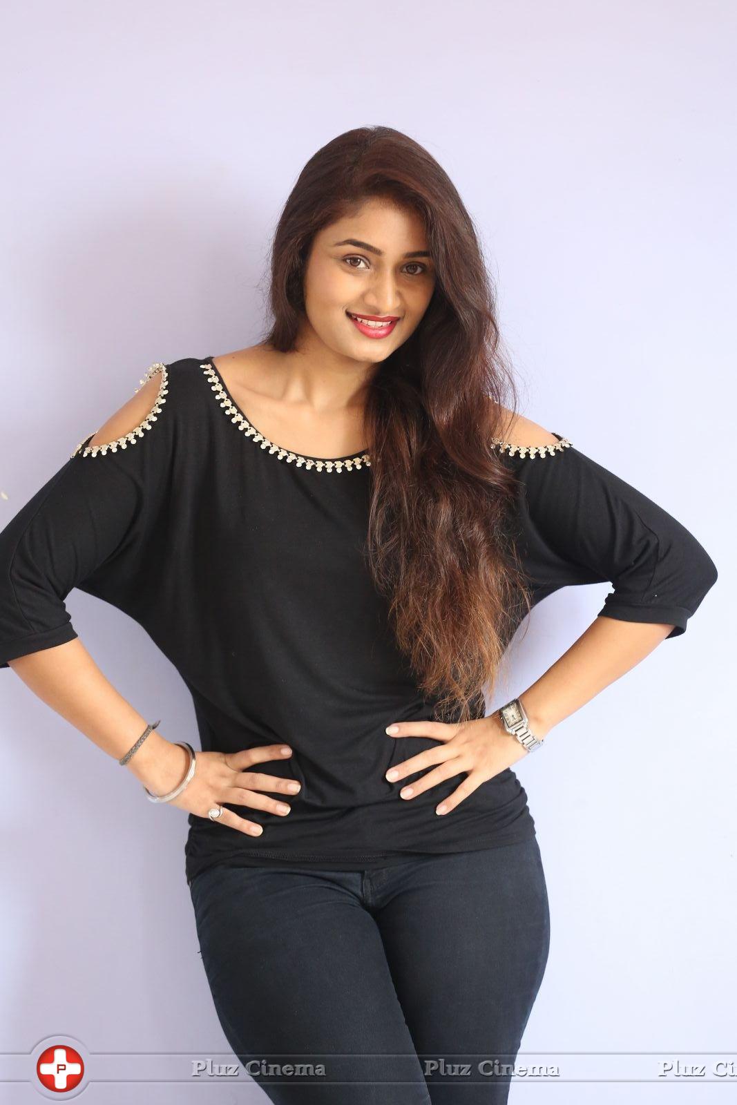 Kiran Chetwani New Photos | Picture 1410226