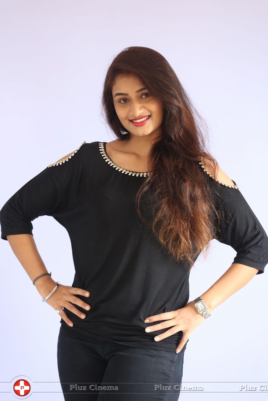 Kiran Chetwani New Photos | Picture 1410237