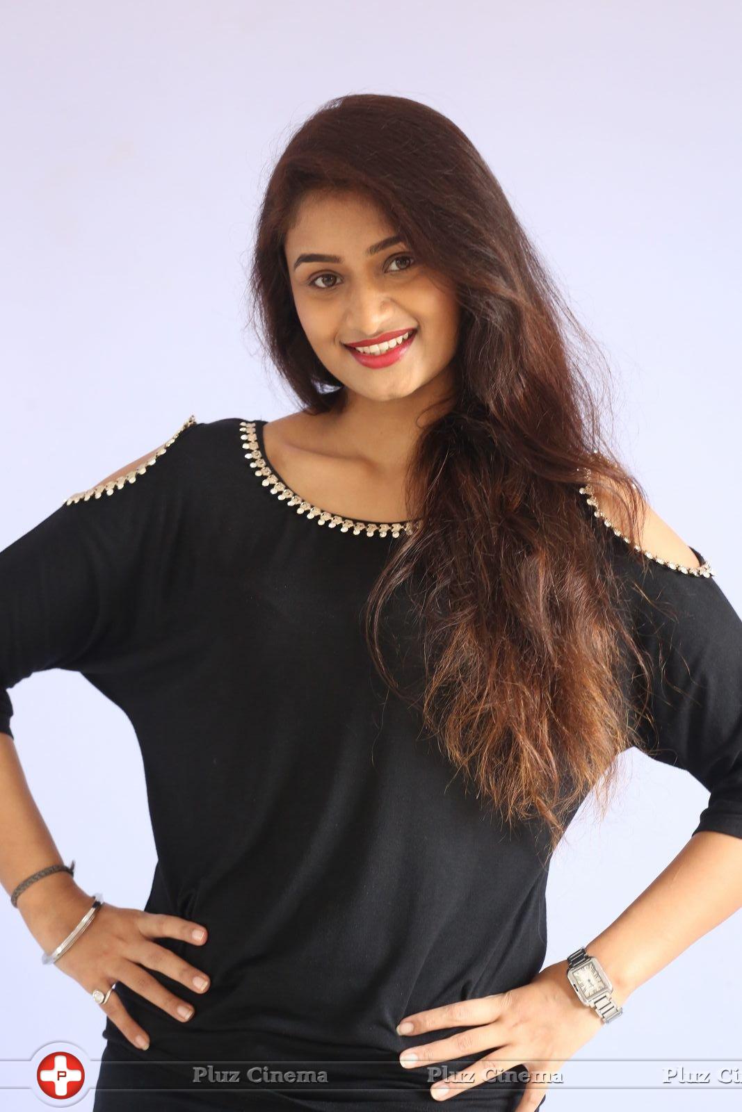 Kiran Chetwani New Photos | Picture 1410239