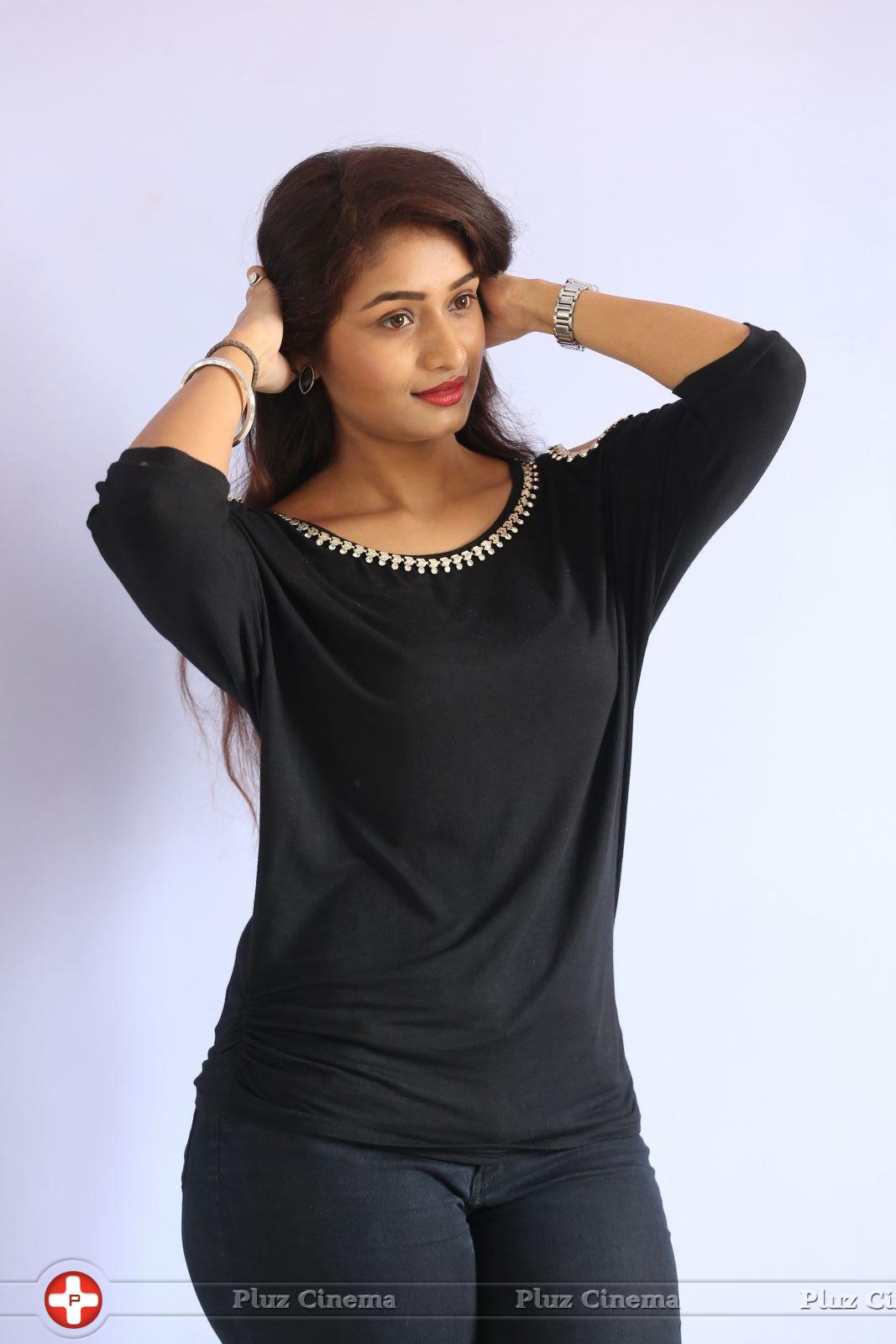 Kiran Chetwani New Photos | Picture 1410258