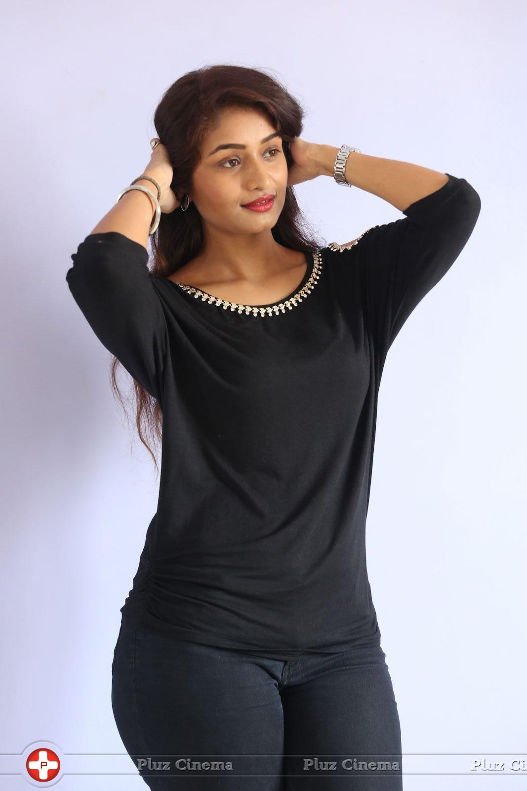 Kiran Chetwani New Photos | Picture 1410261