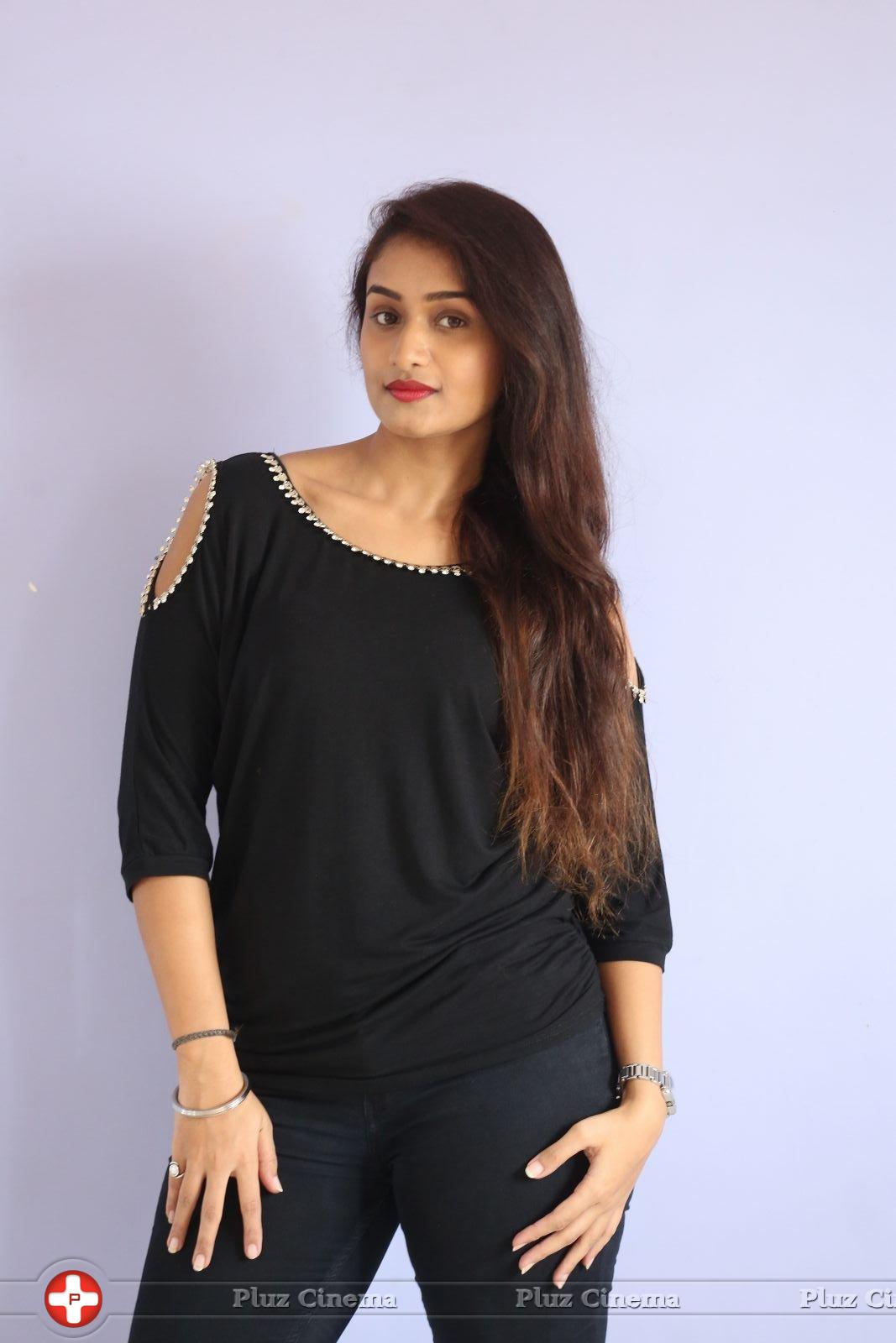 Kiran Chetwani New Photos | Picture 1410265