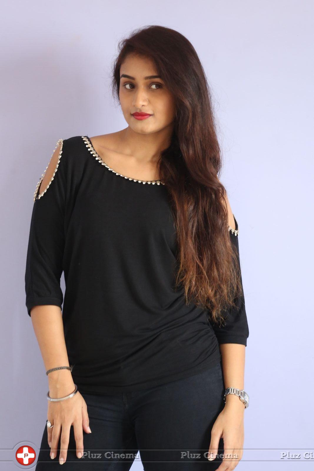 Kiran Chetwani New Photos | Picture 1410268