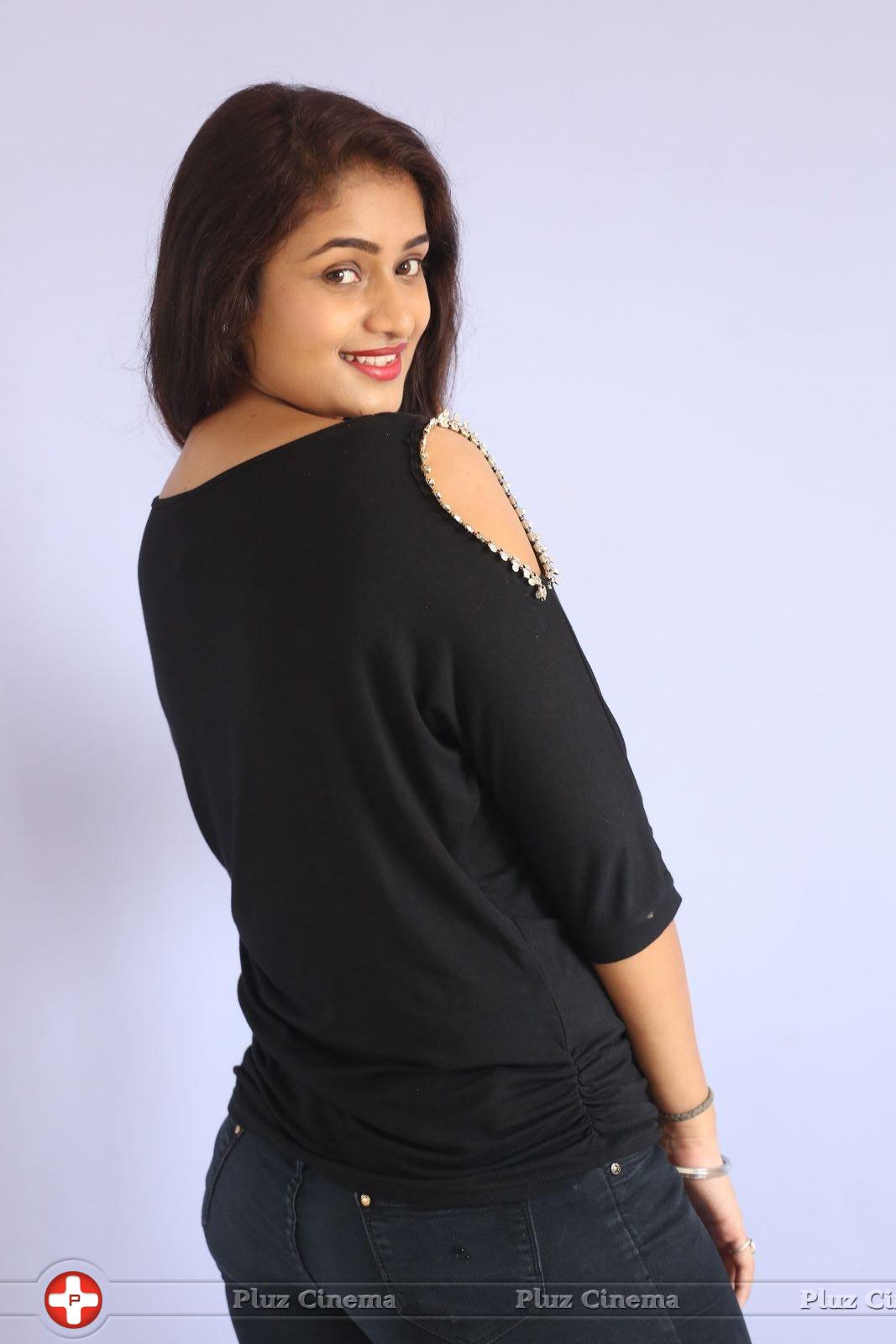 Kiran Chetwani New Photos | Picture 1410288