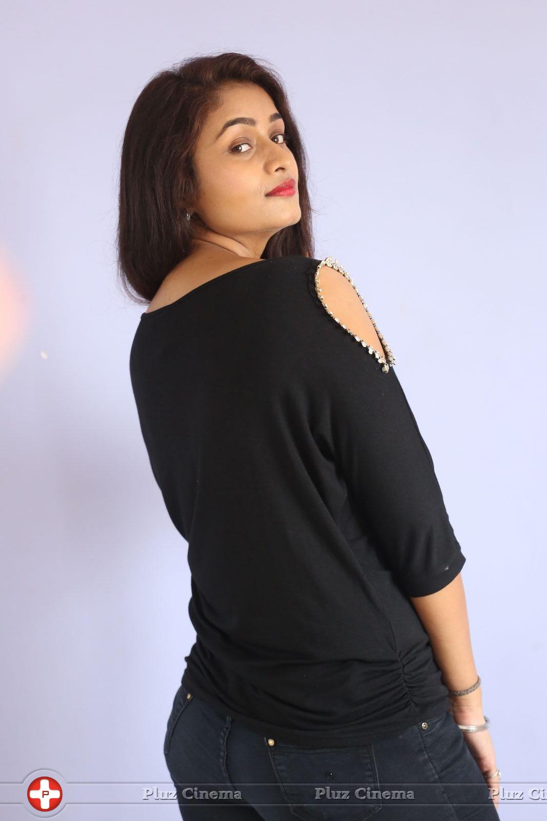 Kiran Chetwani New Photos | Picture 1410289