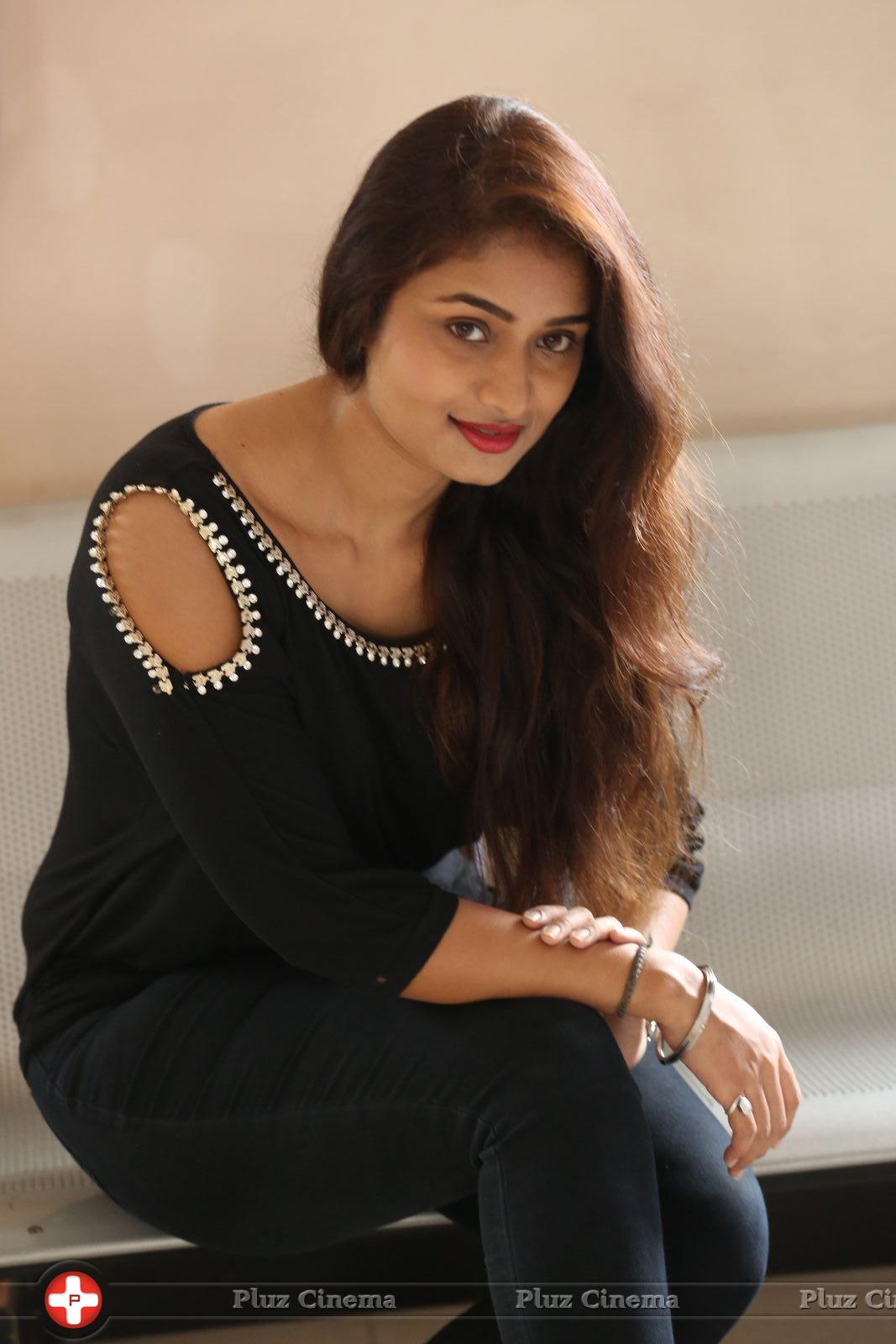 Kiran Chetwani New Photos | Picture 1410298