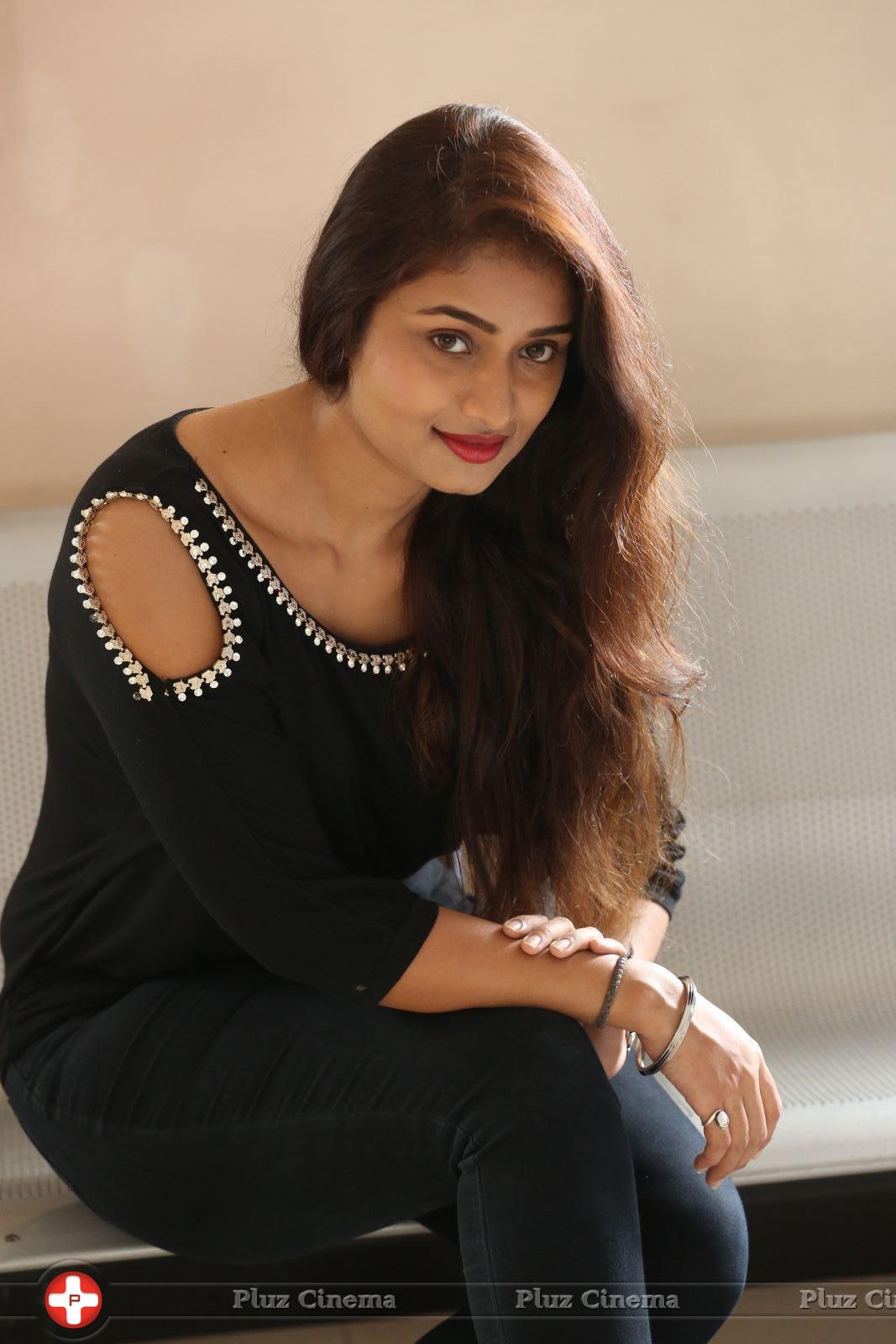 Kiran Chetwani New Photos | Picture 1410299