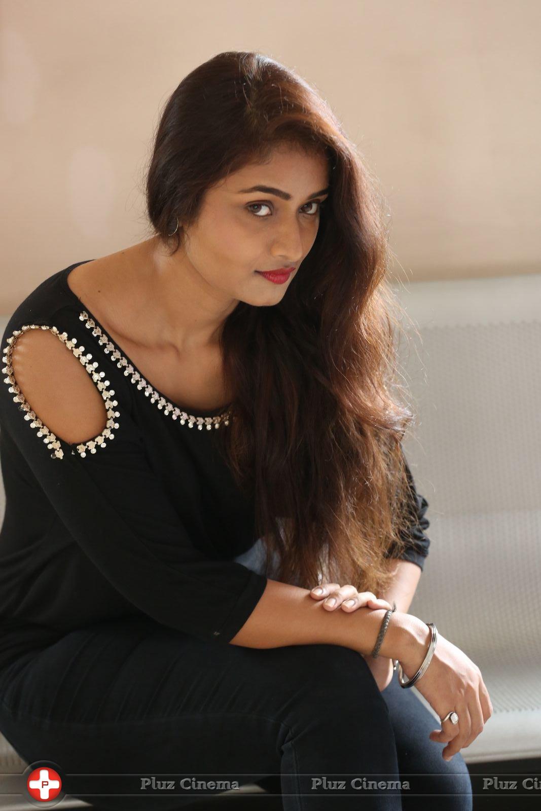 Kiran Chetwani New Photos | Picture 1410302