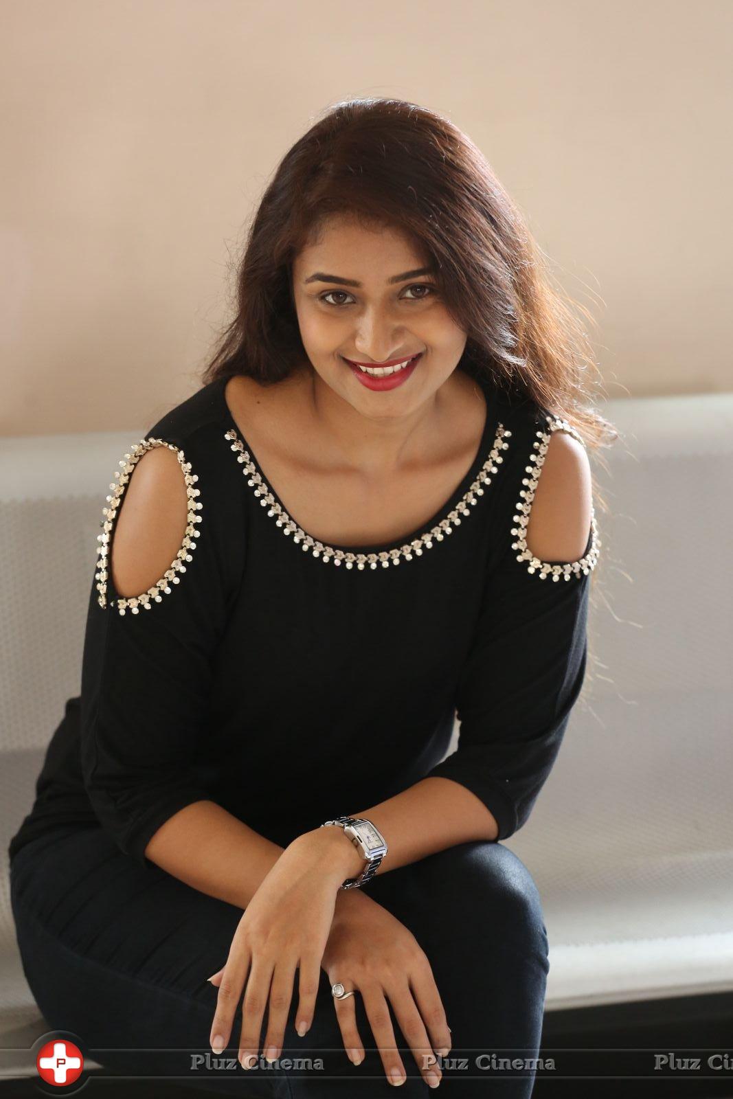 Kiran Chetwani New Photos | Picture 1410316