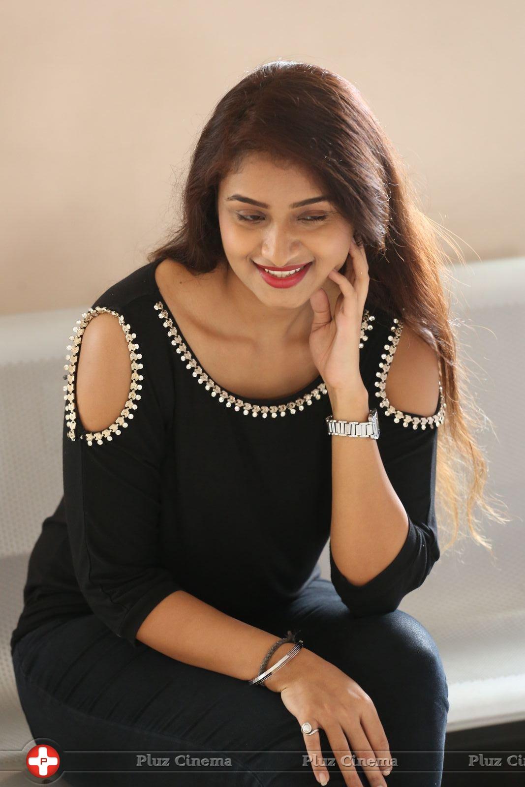 Kiran Chetwani New Photos | Picture 1410321