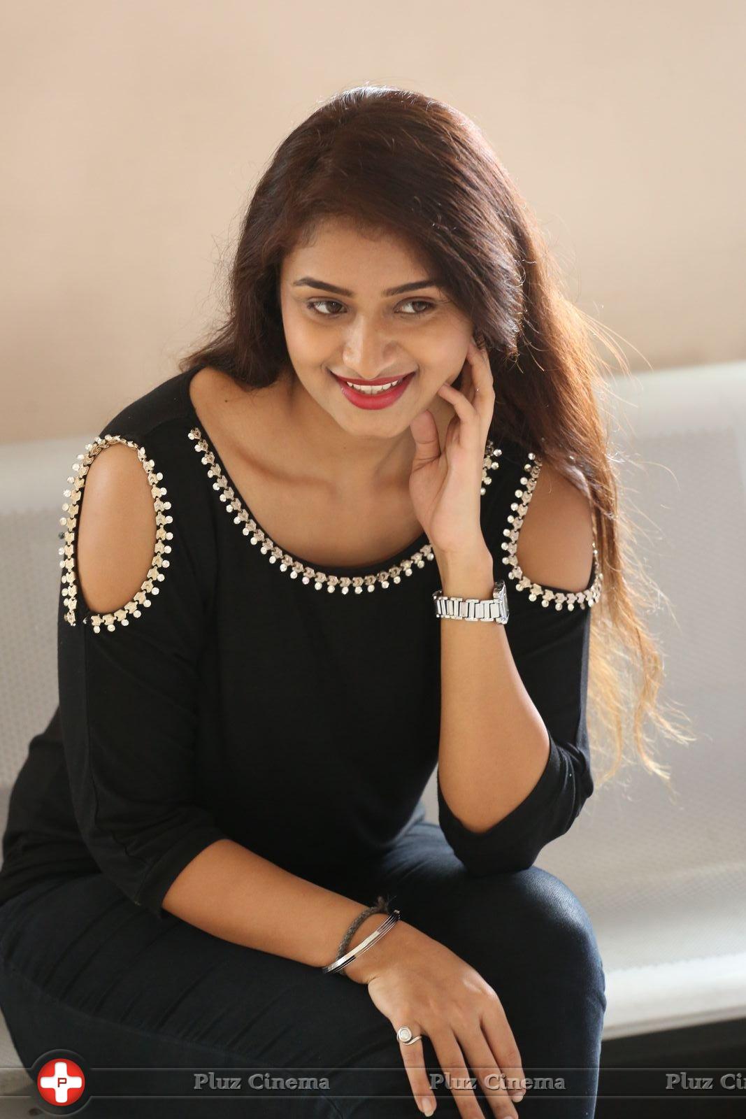 Kiran Chetwani New Photos | Picture 1410322