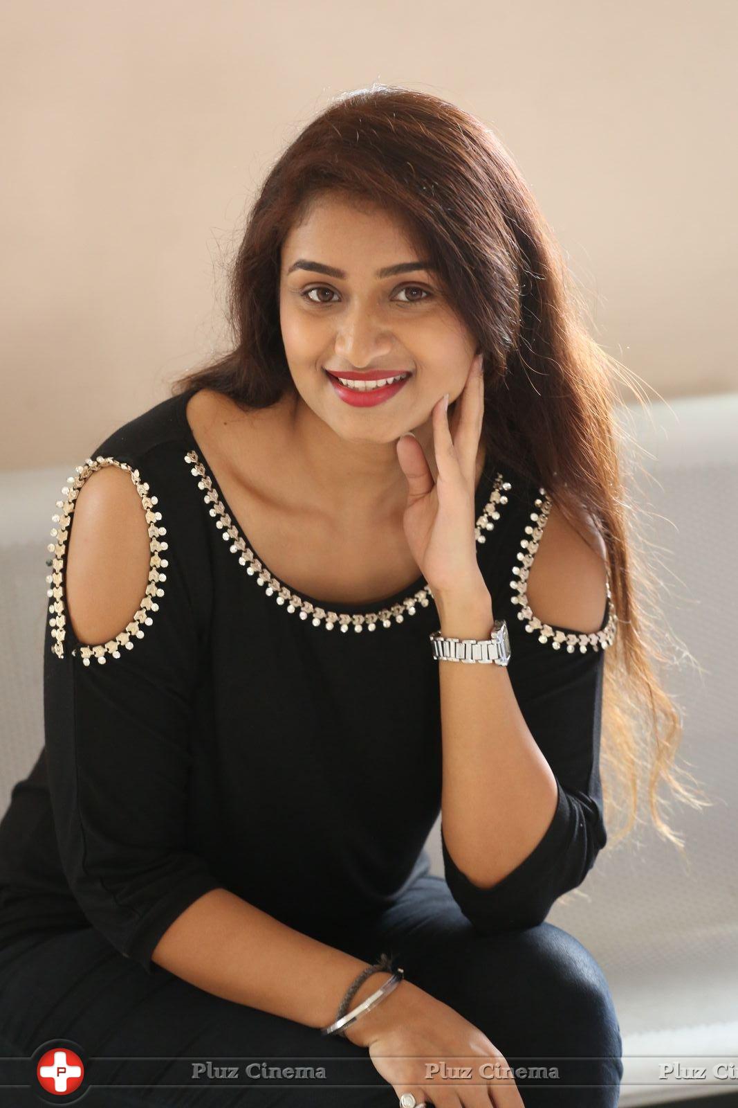 Kiran Chetwani New Photos | Picture 1410324