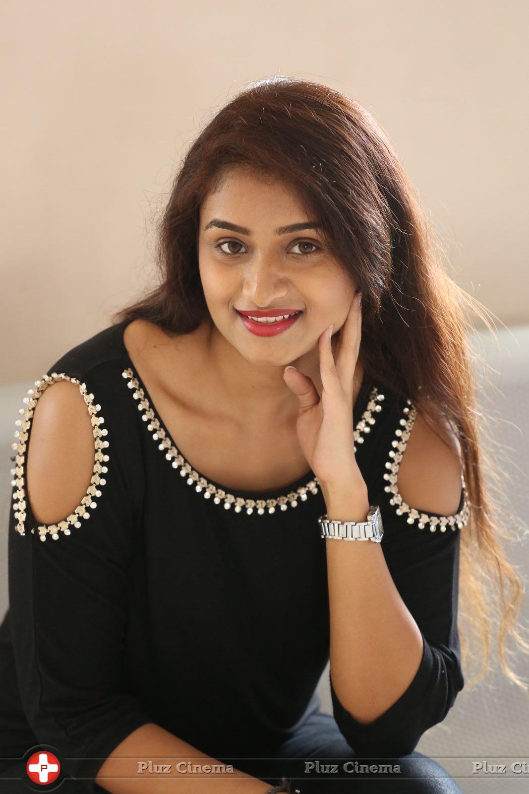 Kiran Chetwani New Photos | Picture 1410326