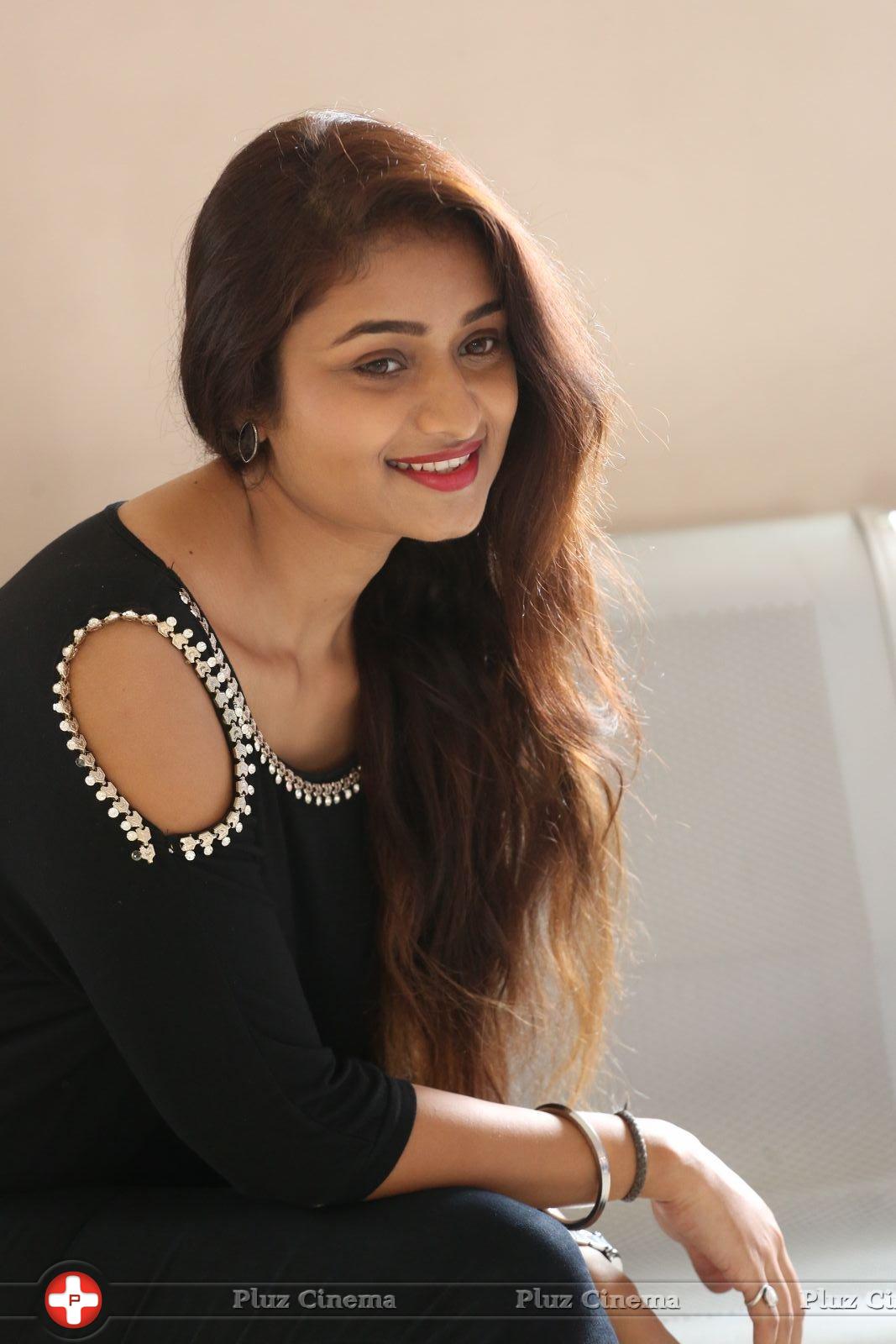 Kiran Chetwani New Photos | Picture 1410333