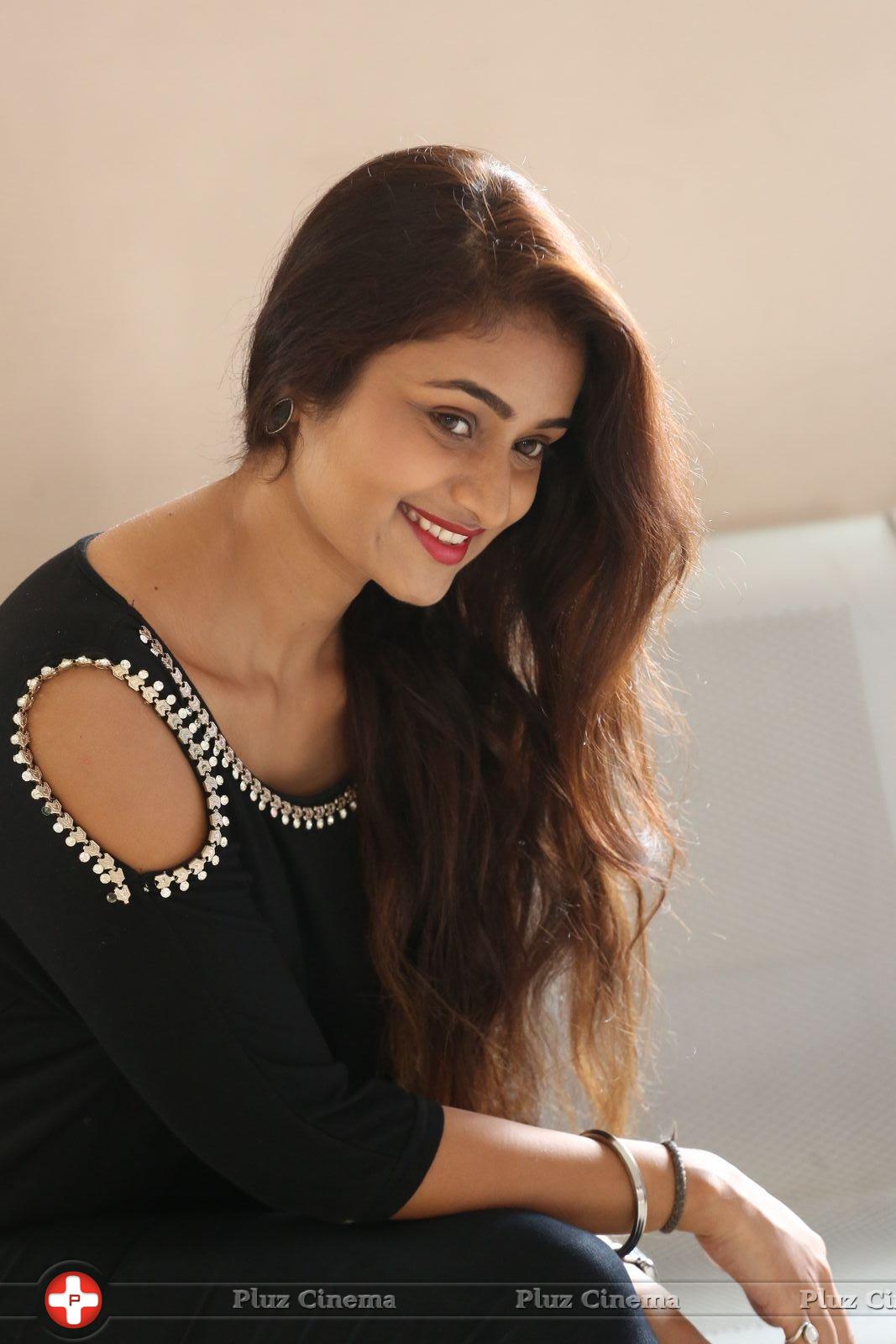 Kiran Chetwani New Photos | Picture 1410335